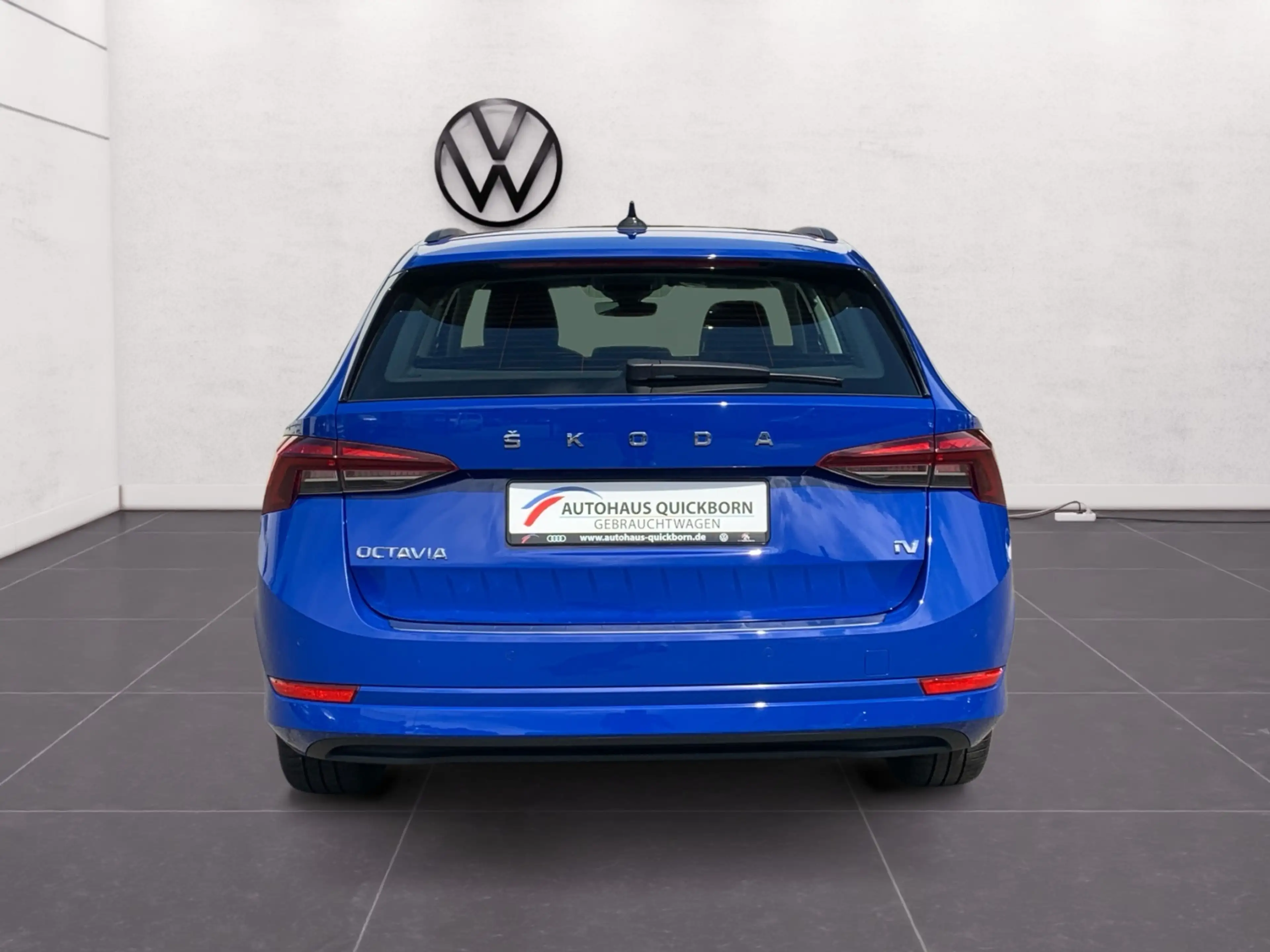 Skoda Octavia Combi Ambition 1.4 TSI iV NAVI APP ACC KESSY SHZ — photo 6