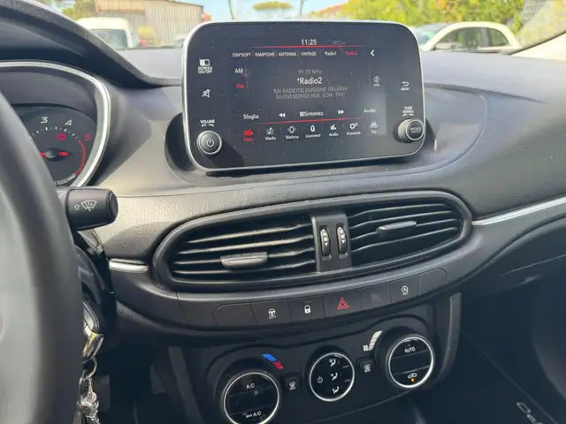 Fiat Tipo view 8