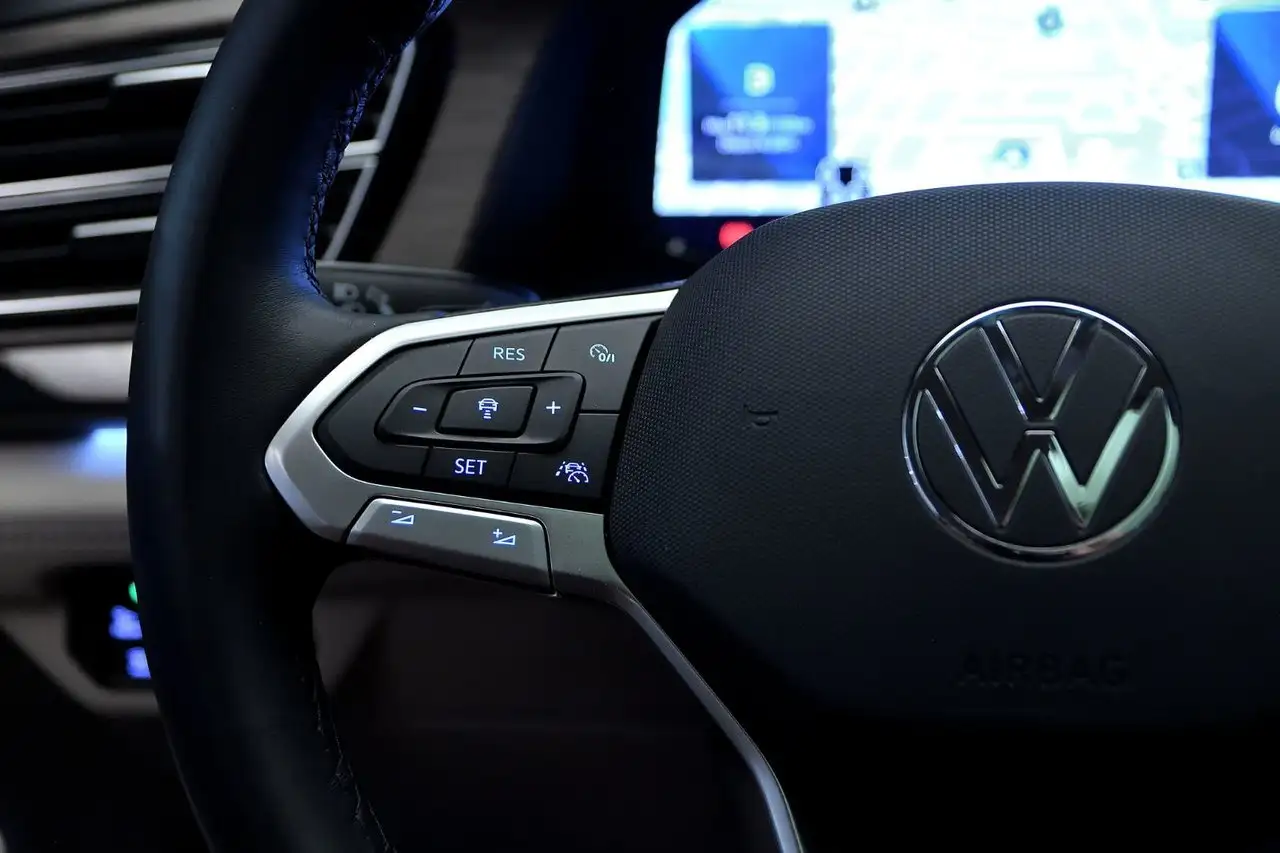 Volkswagen Atlas photo Volkswagen Atlas