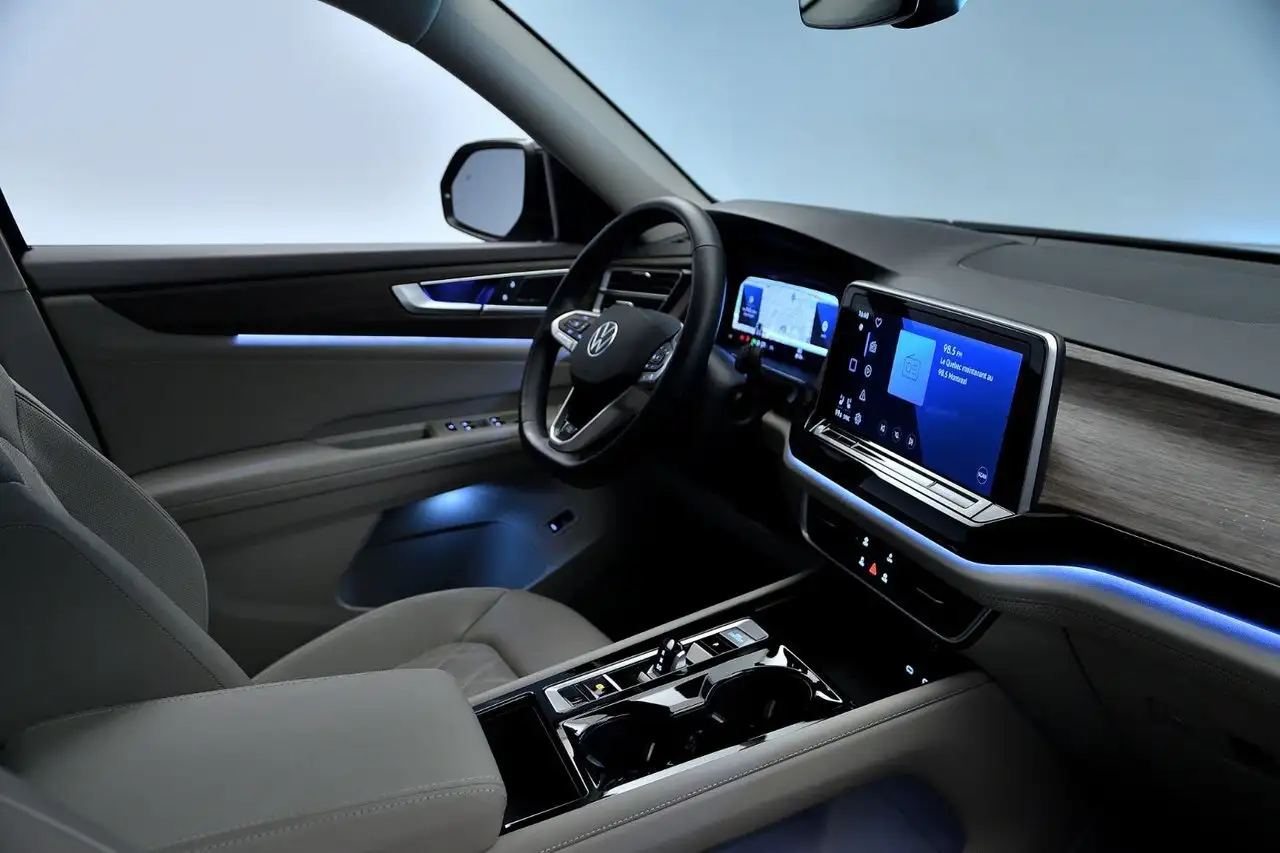 Volkswagen Atlas photo Volkswagen Atlas
