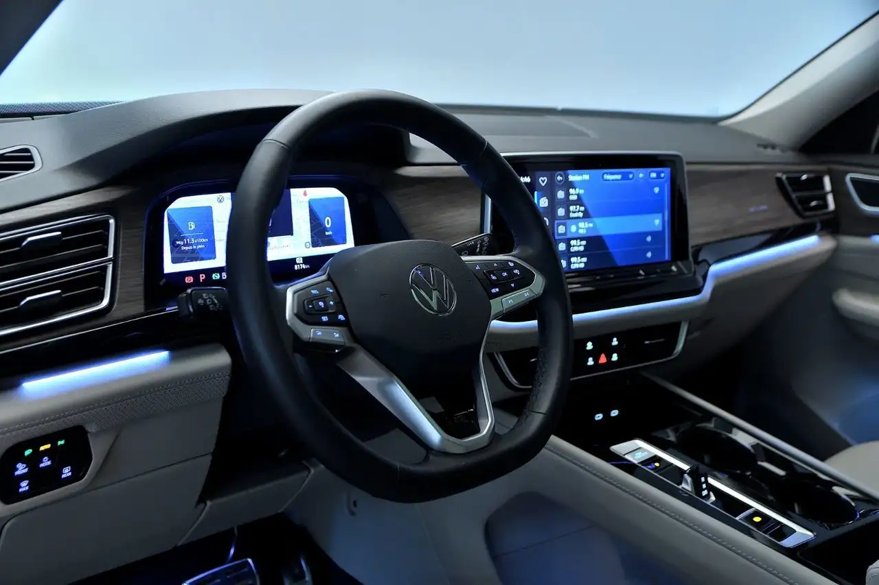 Volkswagen Atlas photo Volkswagen Atlas