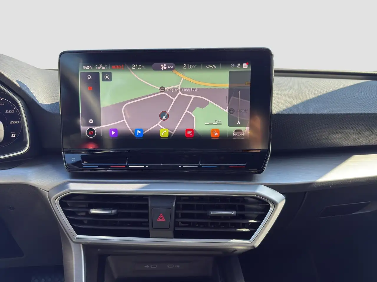 SEAT Leon 1.5 eTSI*NAVI*CARPLAY*BEATS*PANO*LED*WINTER, миниатюра 23