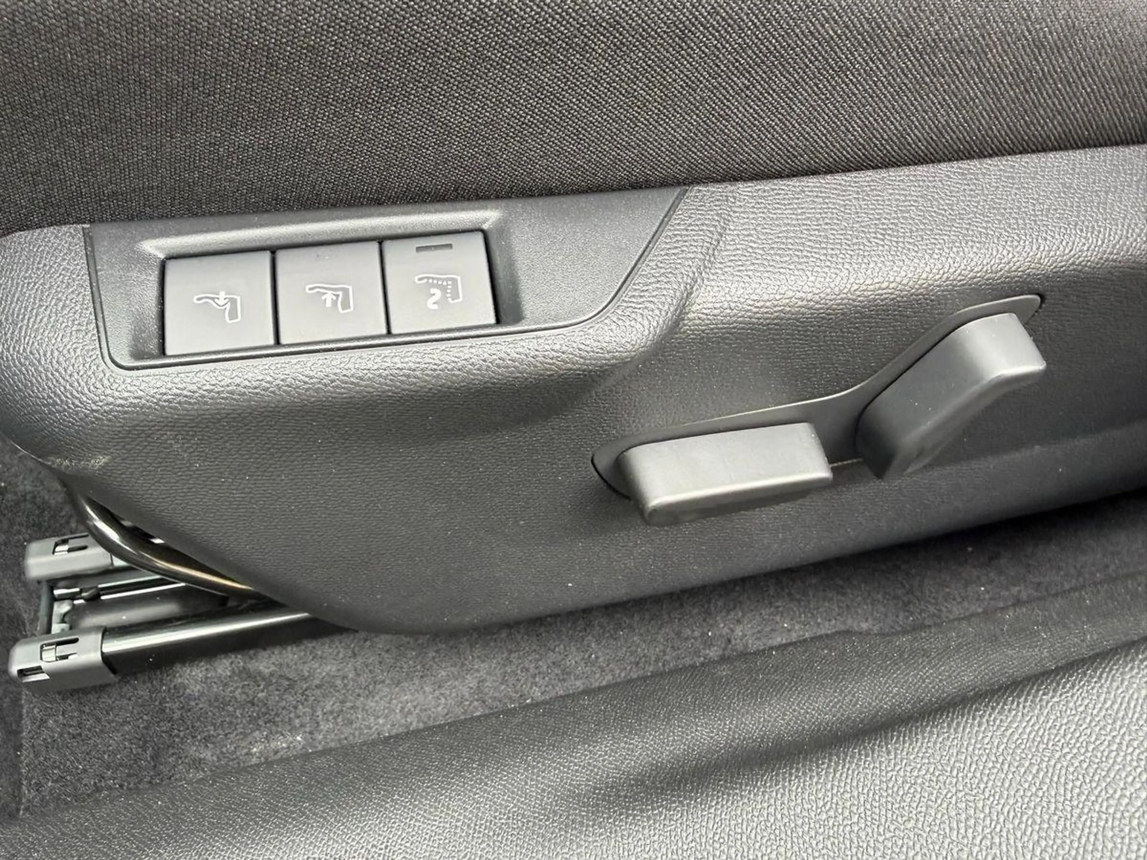 Citroen C4 X Max Hybrid - LED/ACC/ALLW./ALCANT./NAVI/KAMERA — photo 15