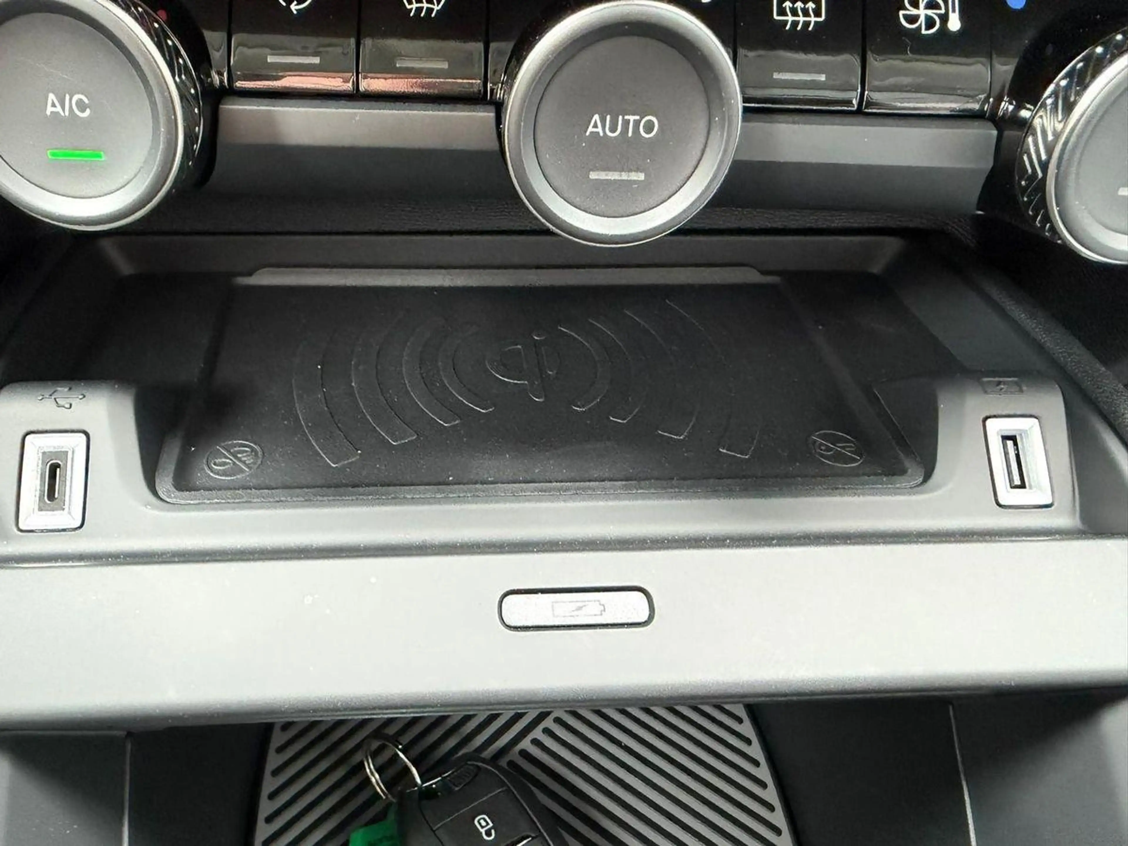 Citroen C4 X Max Hybrid - LED/ACC/ALLW./ALCANT./NAVI/KAMERA — photo 13