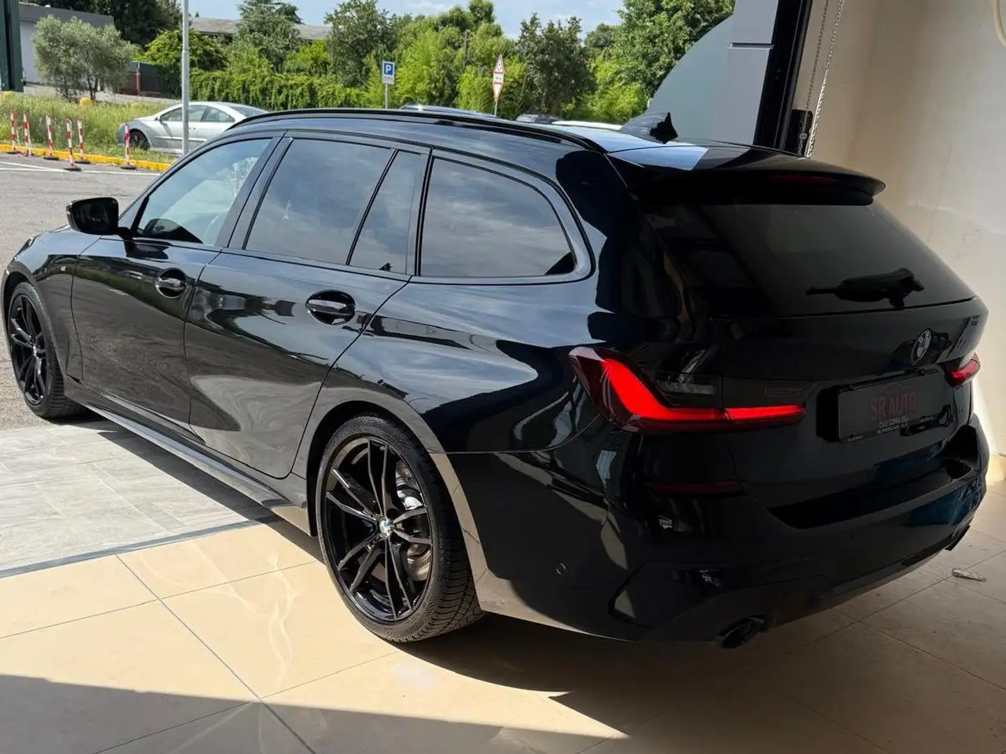 BMW 320 Touring 320d Touring 48V Sport auto Nero - 2