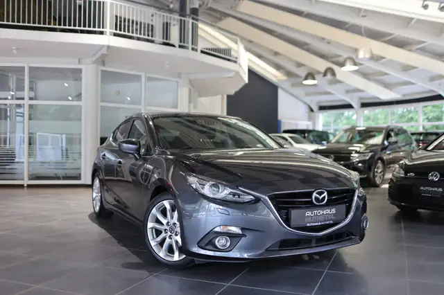 Mazda 3 SKYACTIV-G 120 URBAN LIMITED 1. BESITZ