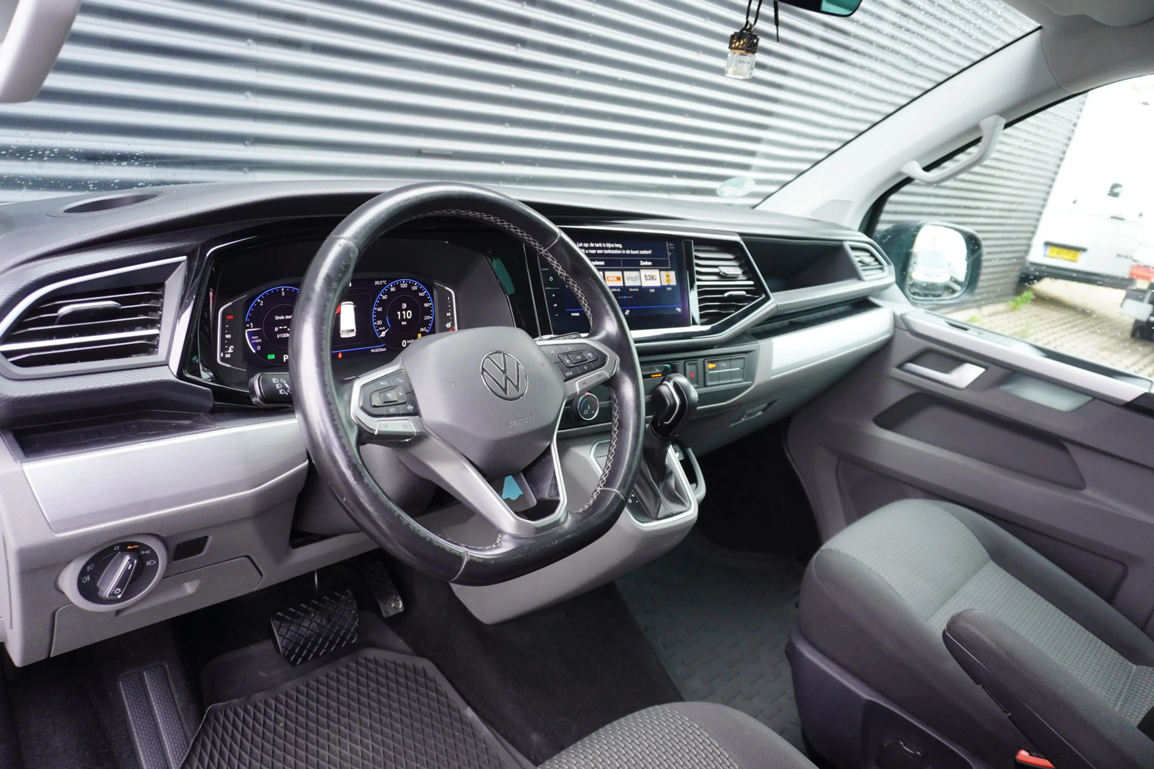 Volkswagen T6.1 Transporter Bulli 150pk Automaat Dubbele cabine 2x schuifdeur — photo 2