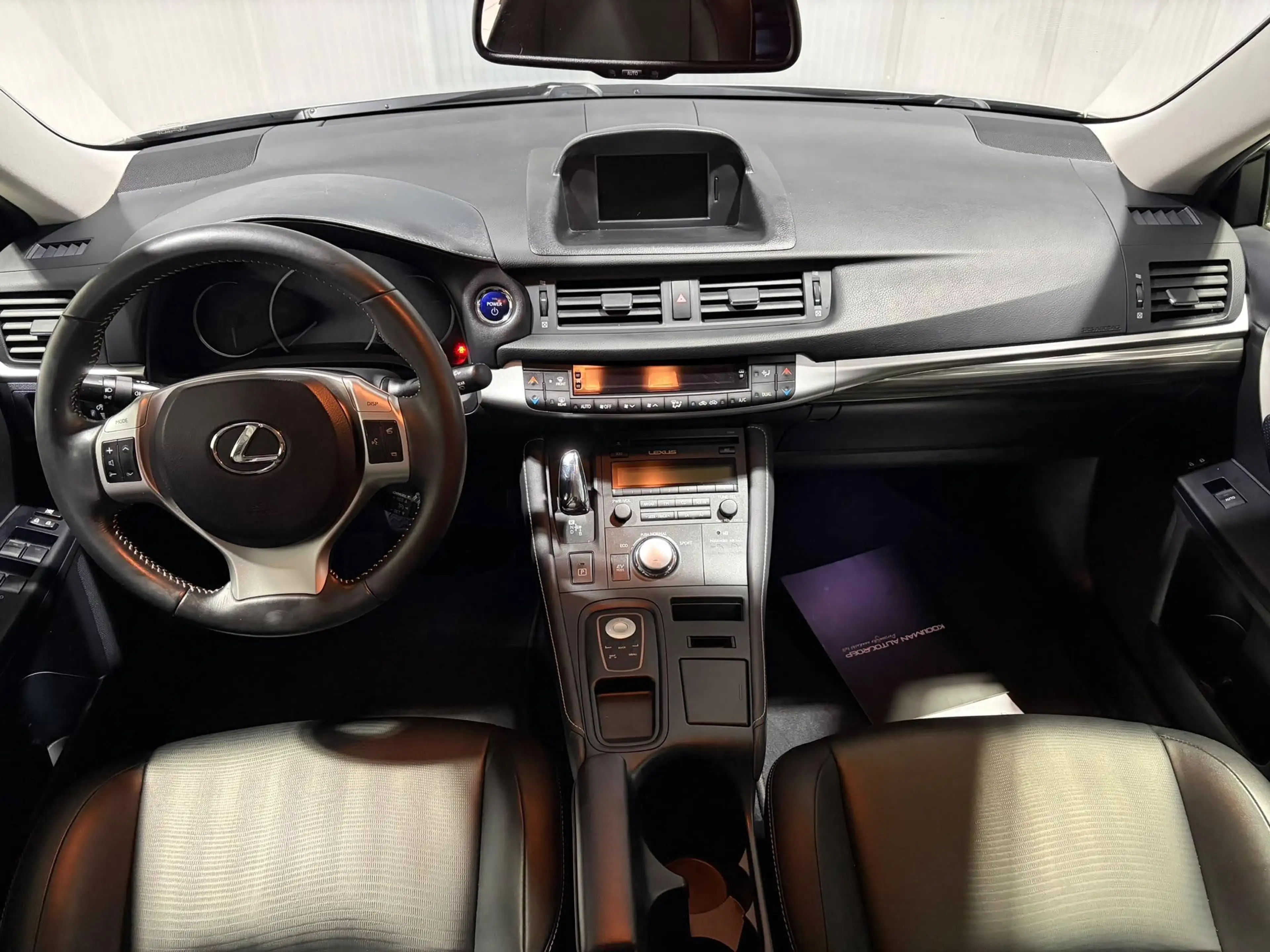 Lexus CT 200h Business Style Lederen bekleding, Navigatie, 17'' — photo 3