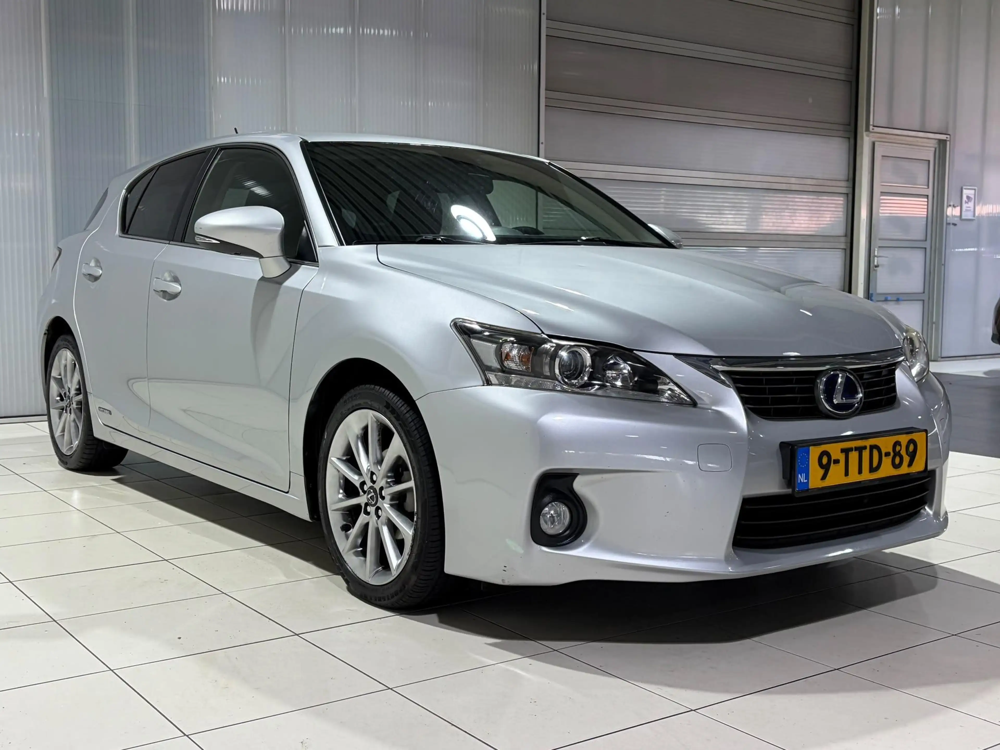 Lexus CT 200h Business Style Lederen bekleding, Navigatie, 17'' — photo 4