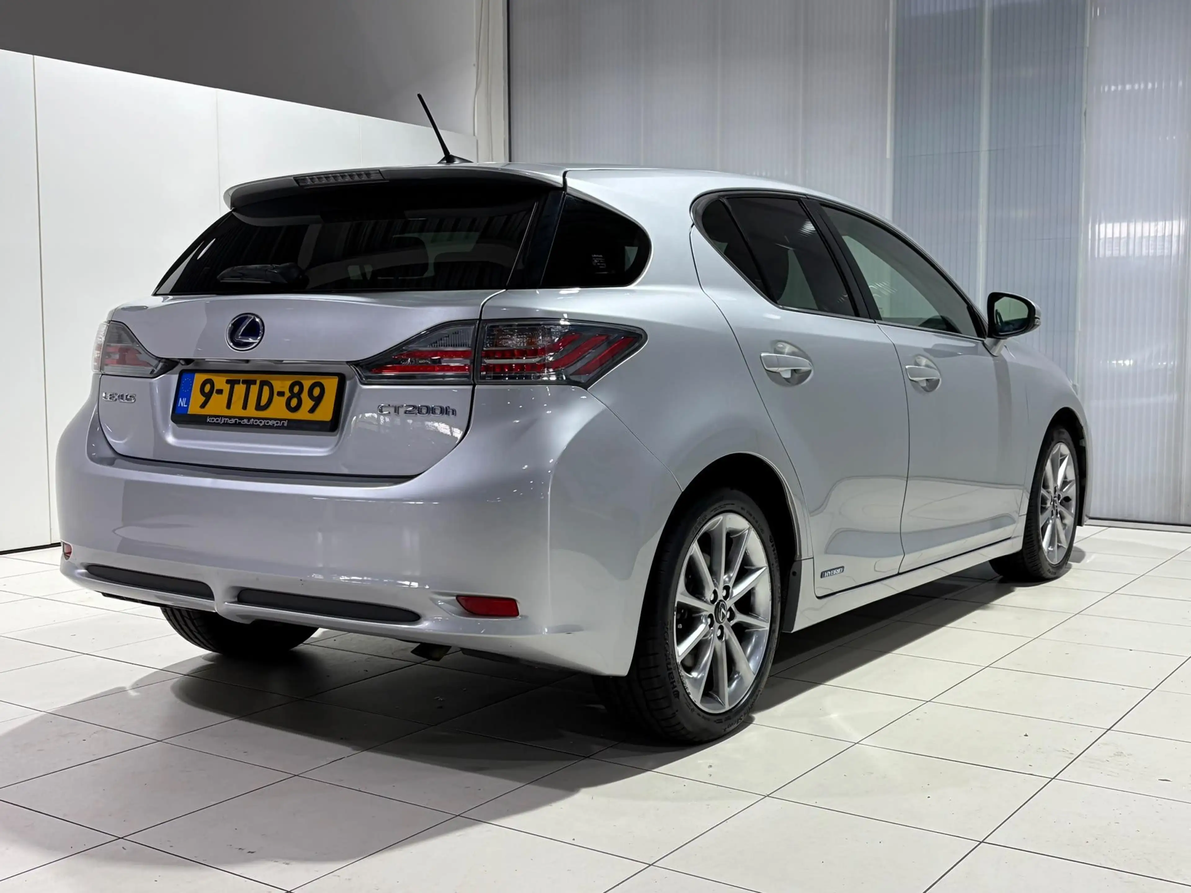 Lexus CT 200h Business Style Lederen bekleding, Navigatie, 17'' — photo 13