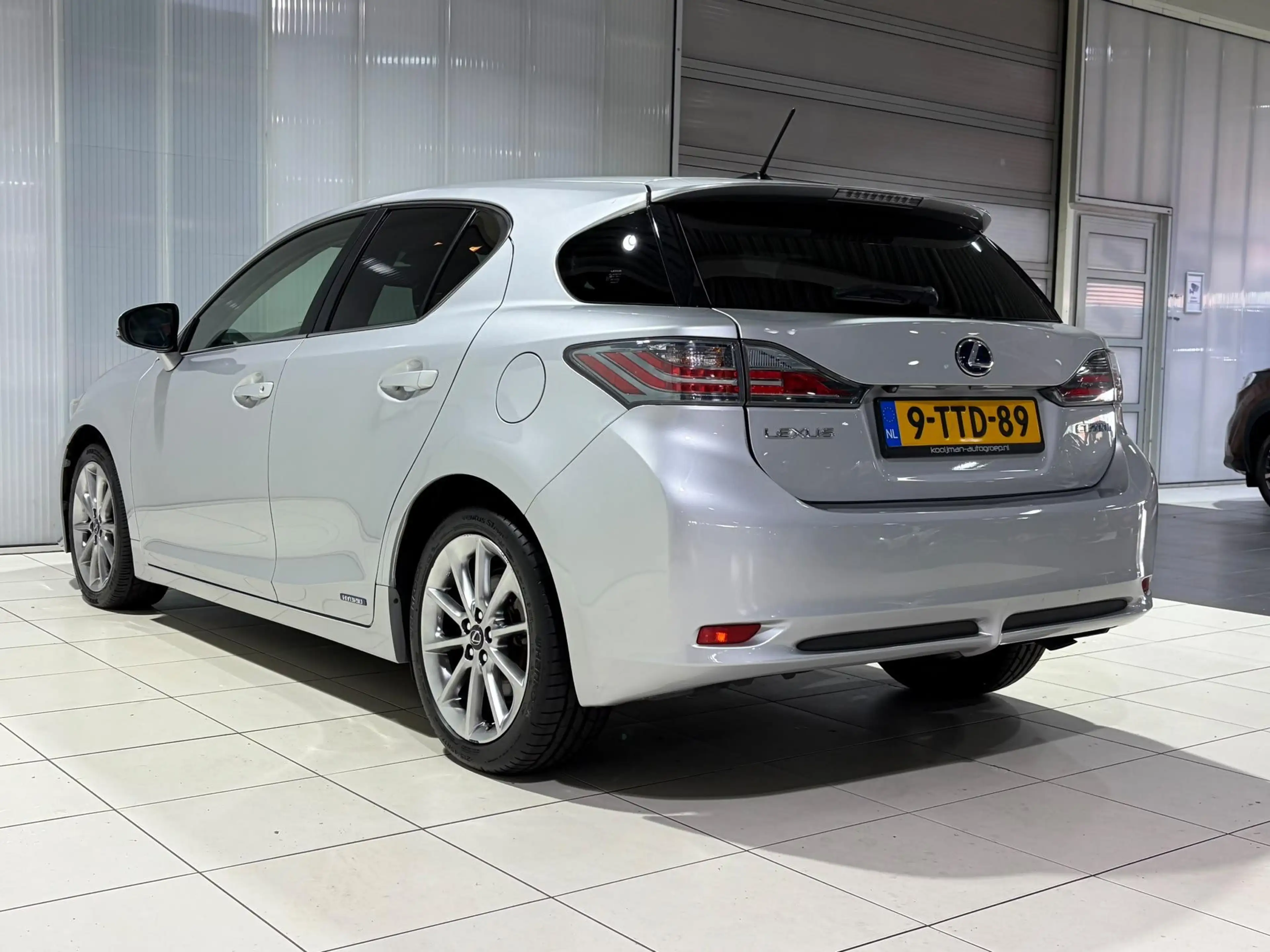 Lexus CT 200h Business Style Lederen bekleding, Navigatie, 17'' — photo 11
