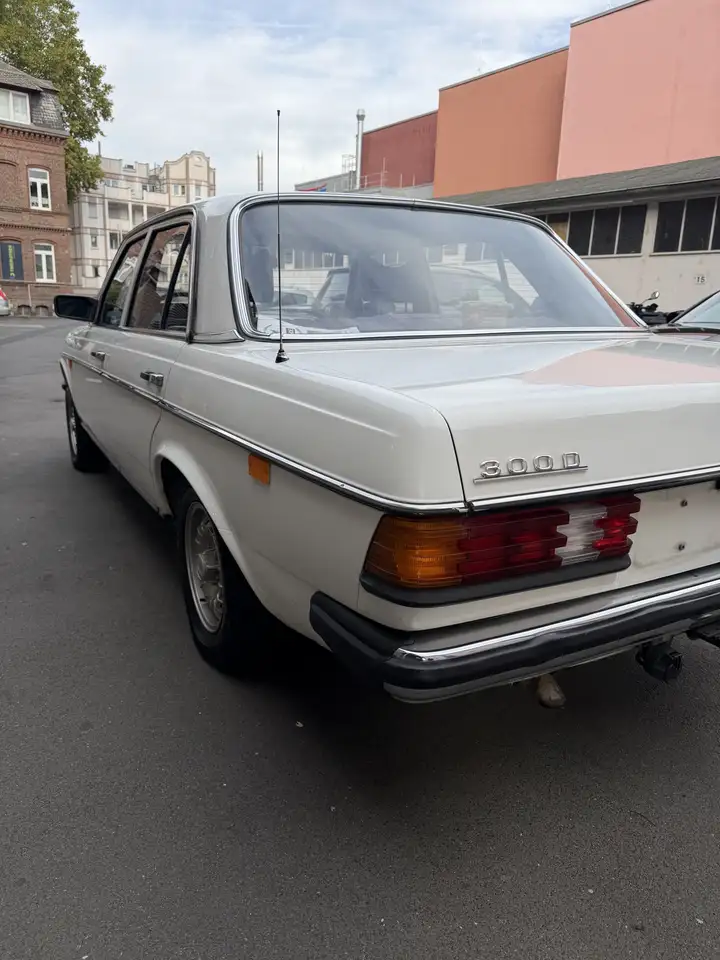 Mercedes-Benz 300 W123 300 D Mit Neuem tüv H-Zulassung Wertgutachten, foto 3