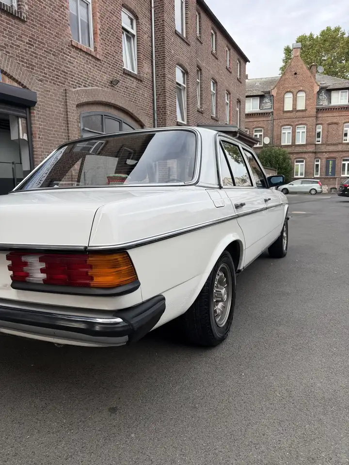 Mercedes-Benz 300 W123 300 D Mit Neuem tüv H-Zulassung Wertgutachten, foto 4