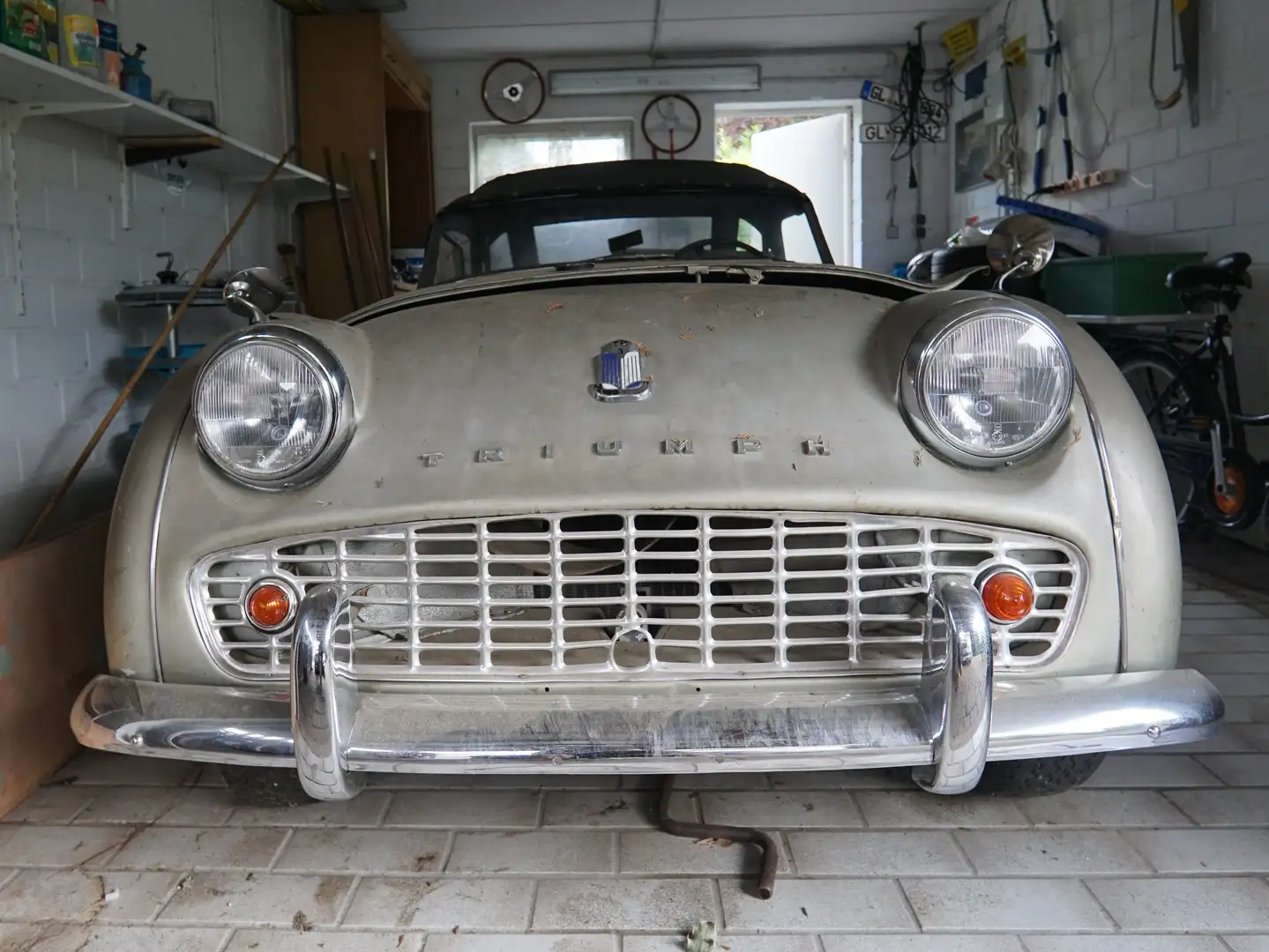 Triumph TR3 Silver - 1