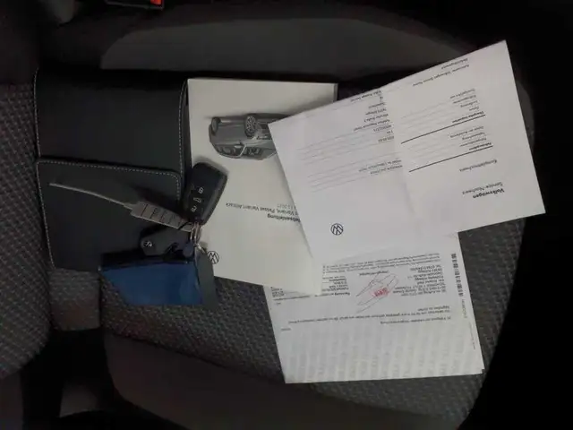 Volkswagen Passat view 13