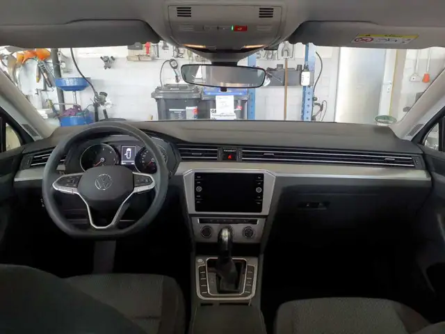 Volkswagen Passat view 7