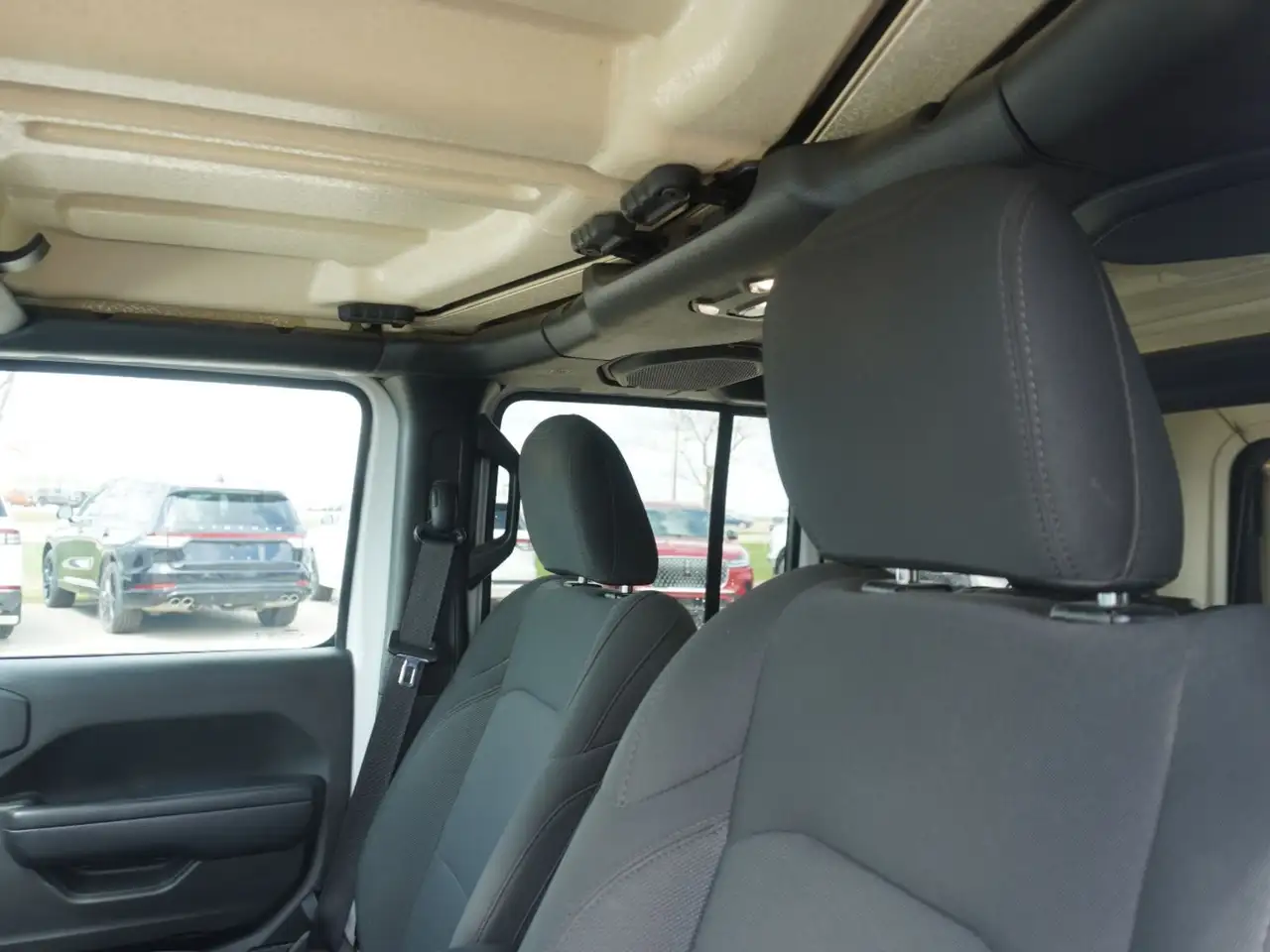 Jeep Wrangler снимка Jeep Wrangler