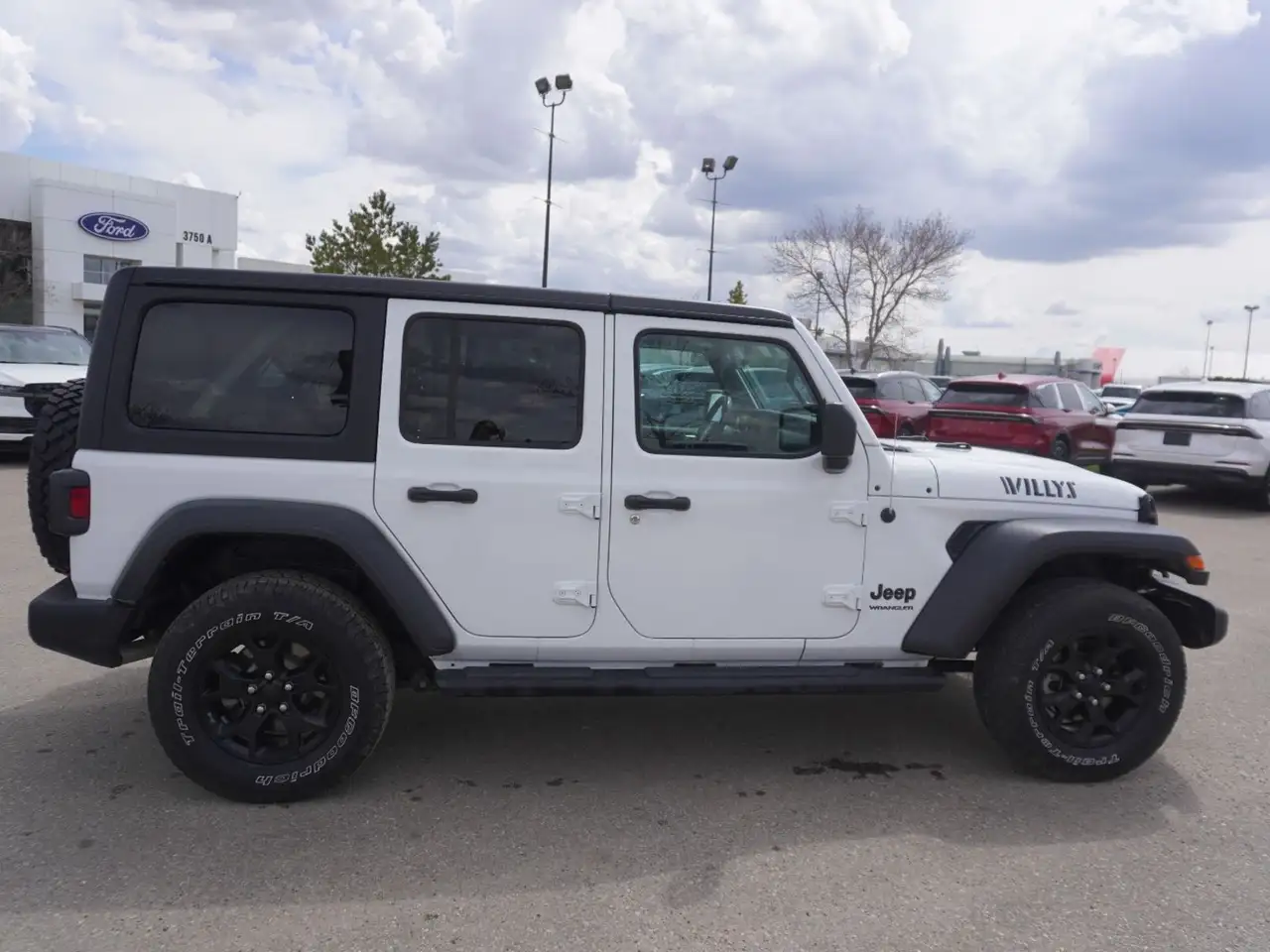 Jeep Wrangler снимка Jeep Wrangler