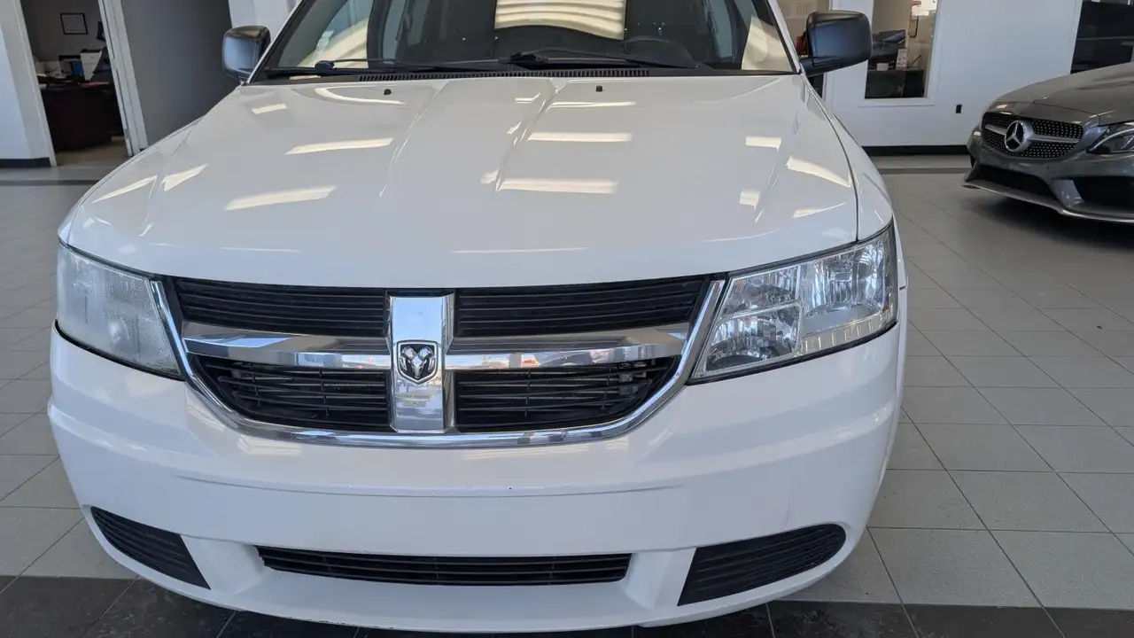 Dodge Journey снимка Dodge Journey