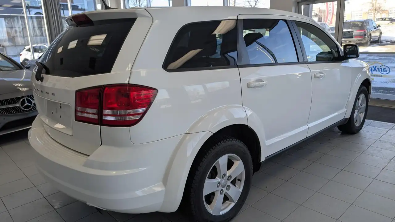 Dodge Journey снимка Dodge Journey