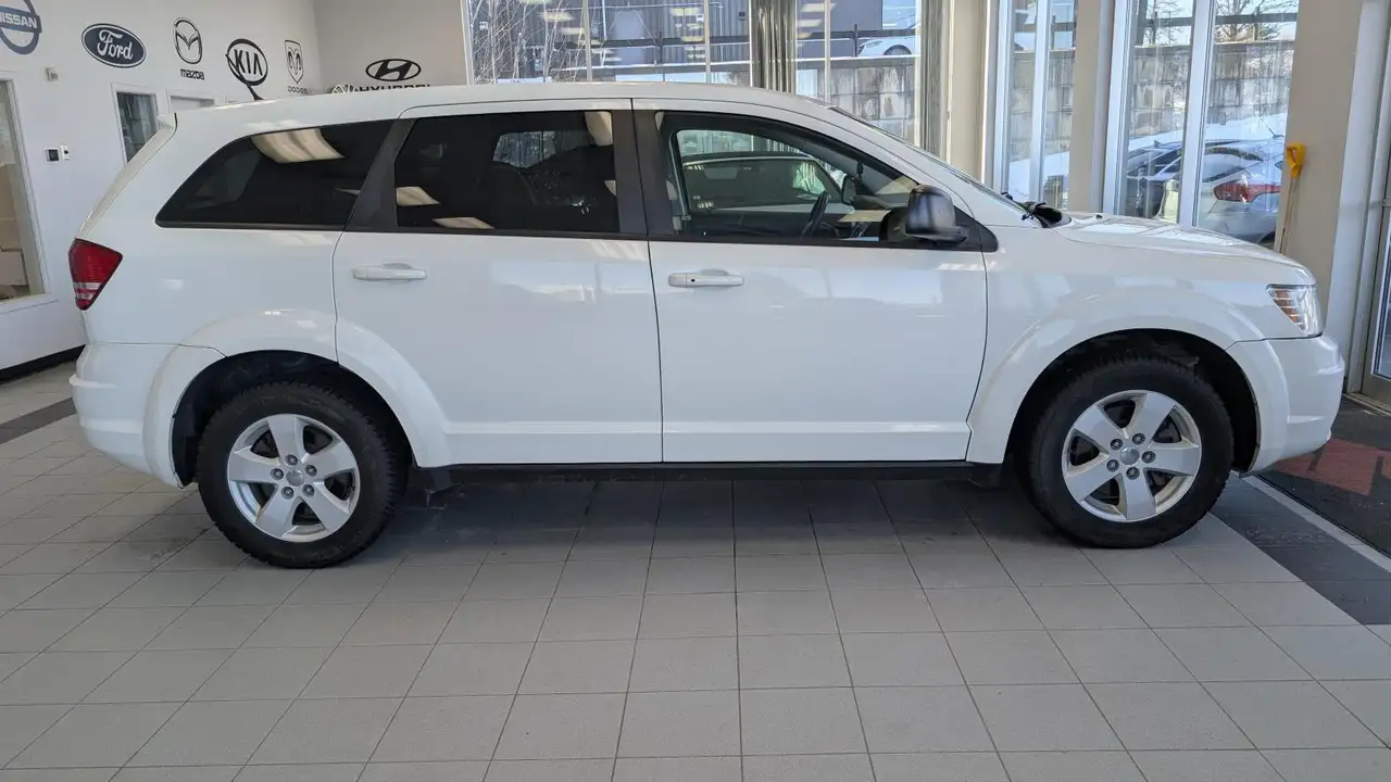 Dodge Journey снимка Dodge Journey