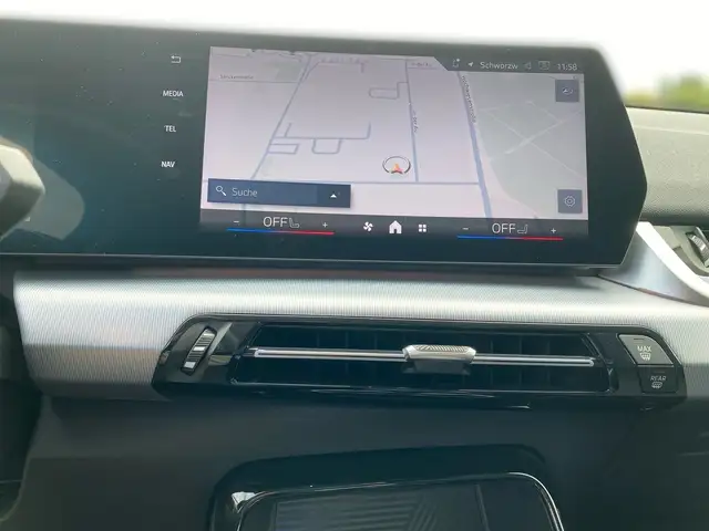 BMW Ix1 view 9