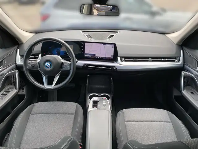 BMW Ix1 view 10