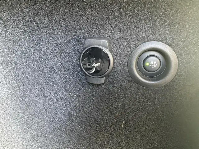 BMW Ix1 view 13
