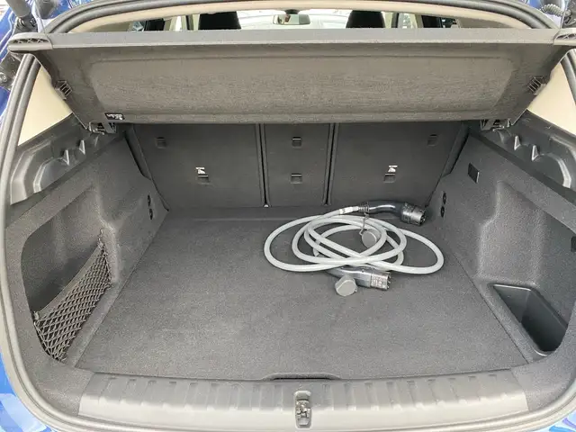 BMW Ix1 view 12