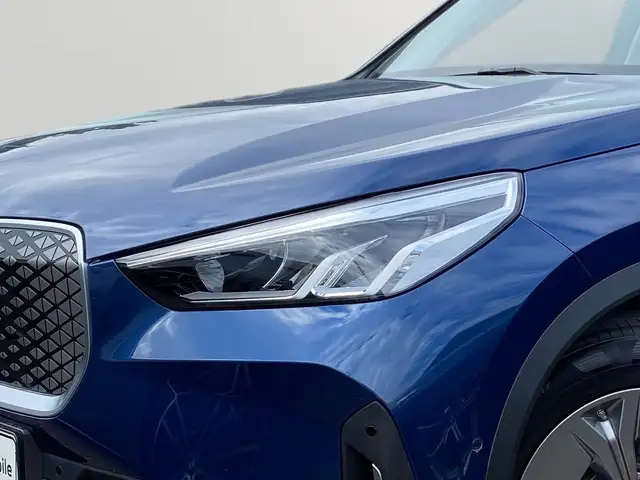 BMW Ix1 view 5
