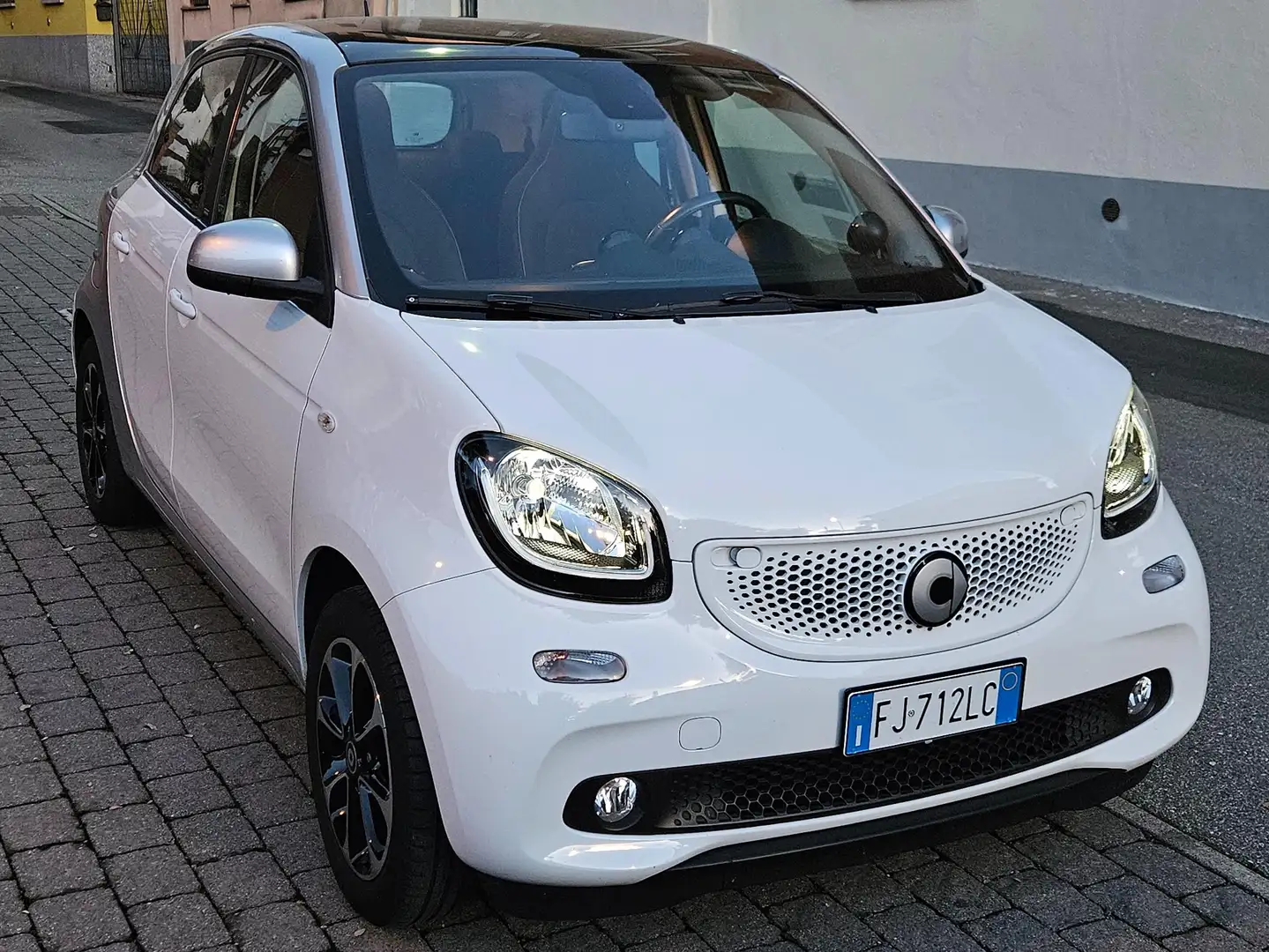 smart forFour Safetown Bianco - 1