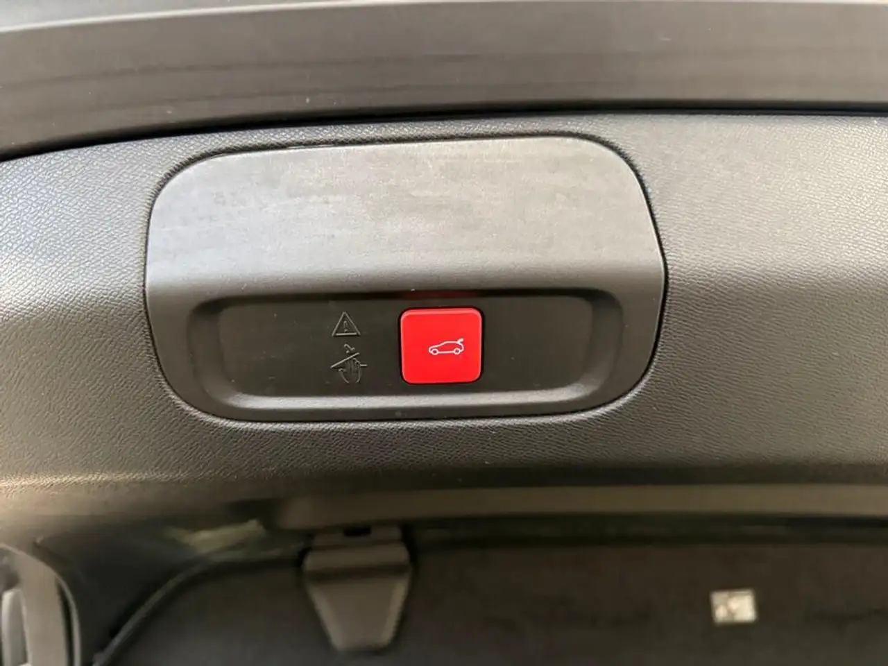 Peugeot 408 1.6 hybrid phev GT 225cv e-eat8 16