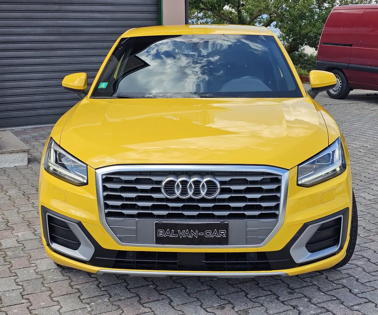 Audi Q2 S line 30 tdi s-tronic Admired Jaune - 2