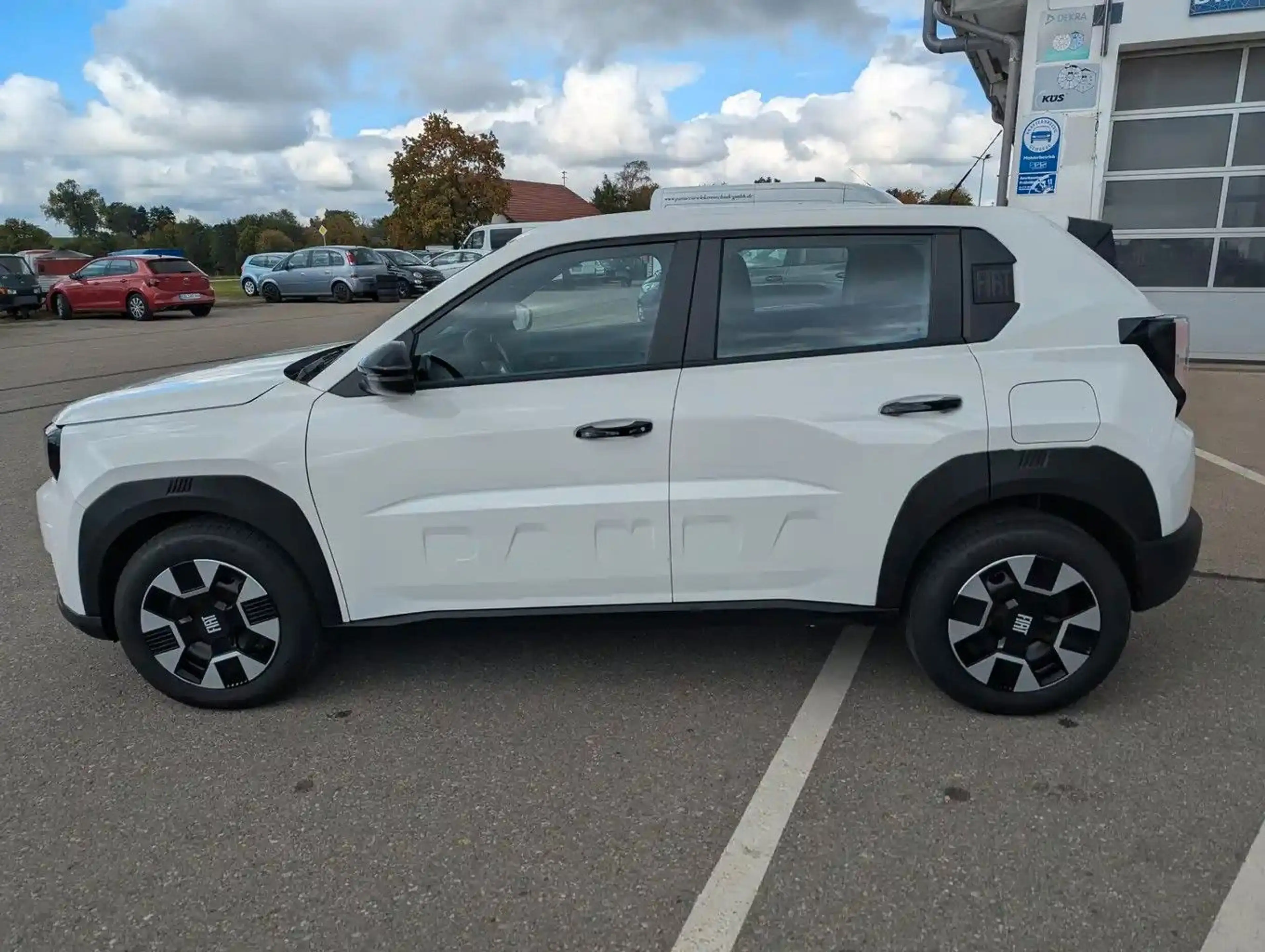Fiat Grande Panda 1.2 Hybrid 81 kW Business Edition — photo 2