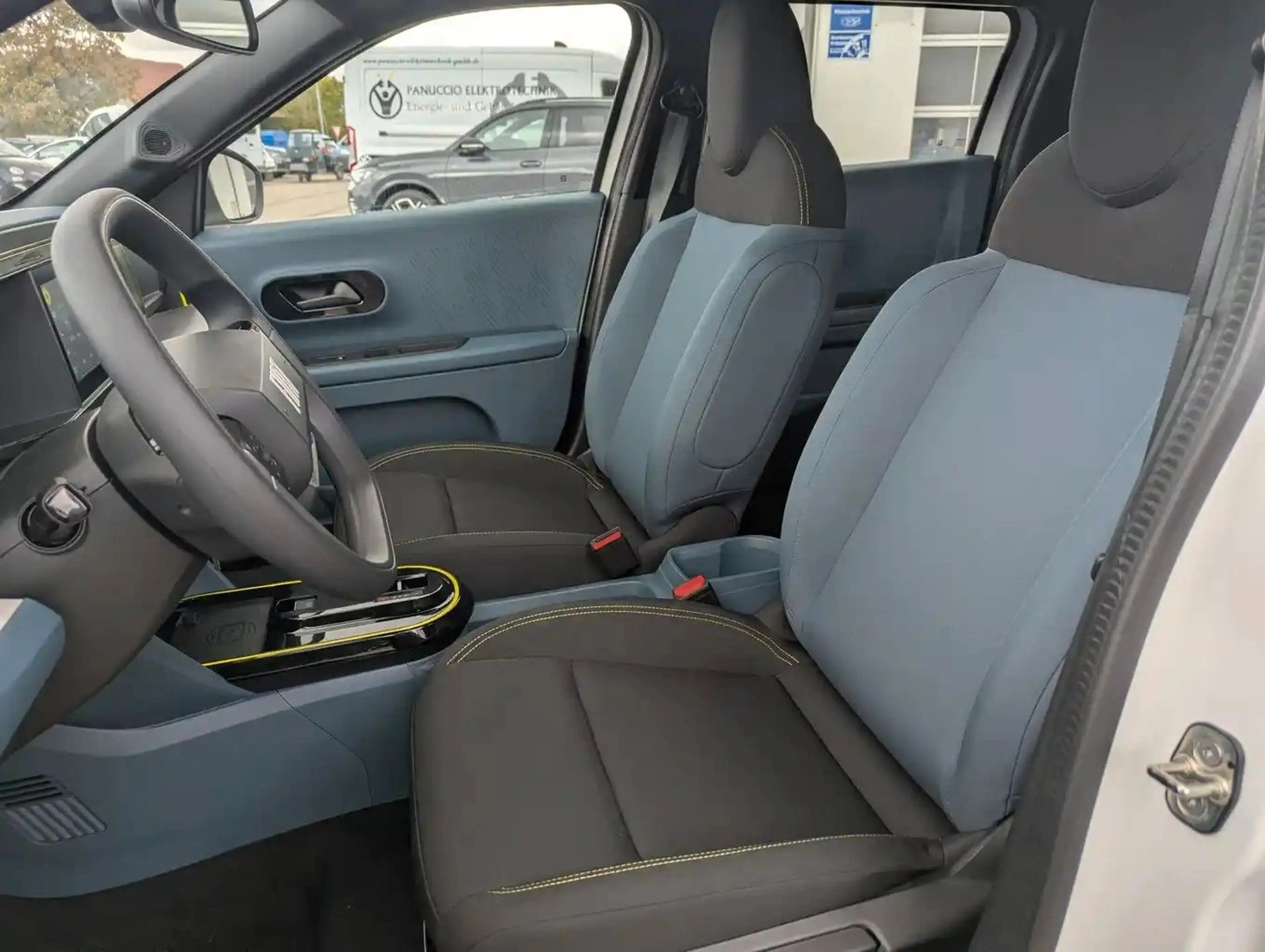Fiat Grande Panda 1.2 Hybrid 81 kW Business Edition — photo 10
