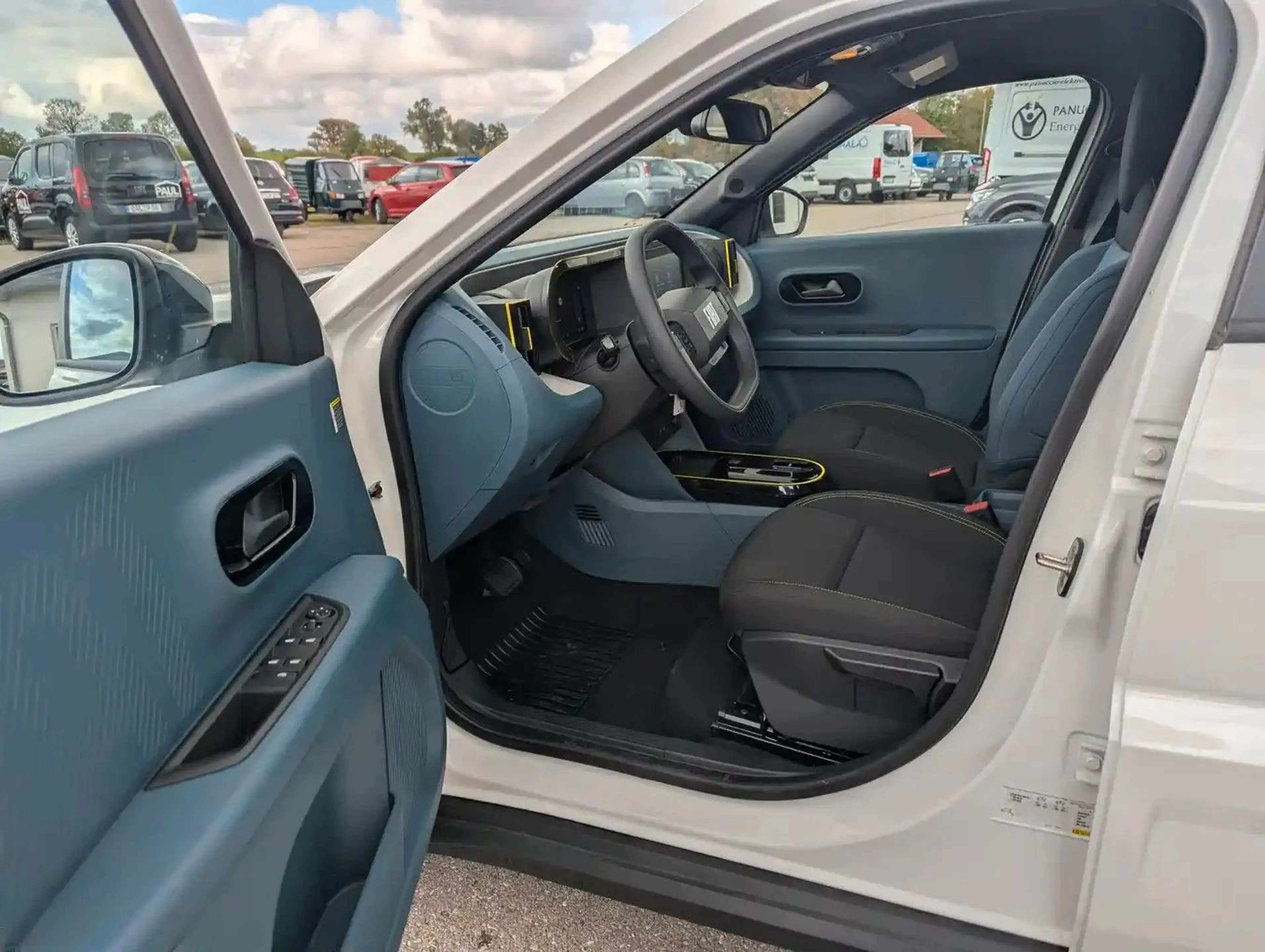 Fiat Grande Panda 1.2 Hybrid 81 kW Business Edition — photo 9