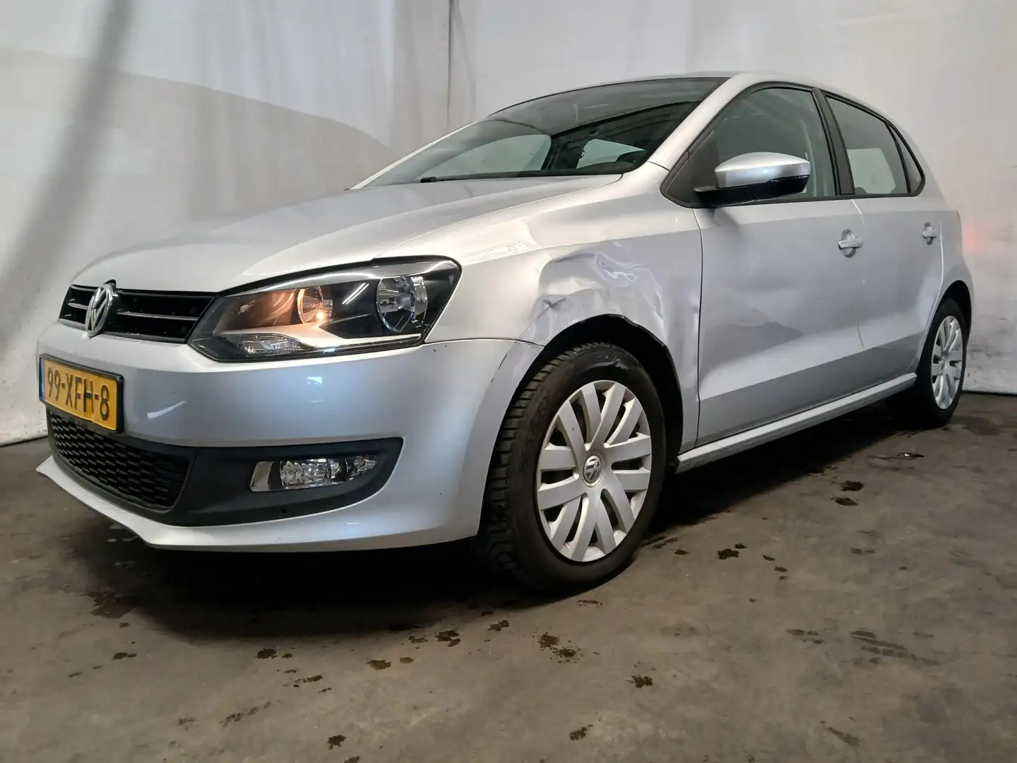 Volkswagen Polo 1.2 TSI BlueMotion Comfort Edition SCHADEAUTO!! Grijs - 2