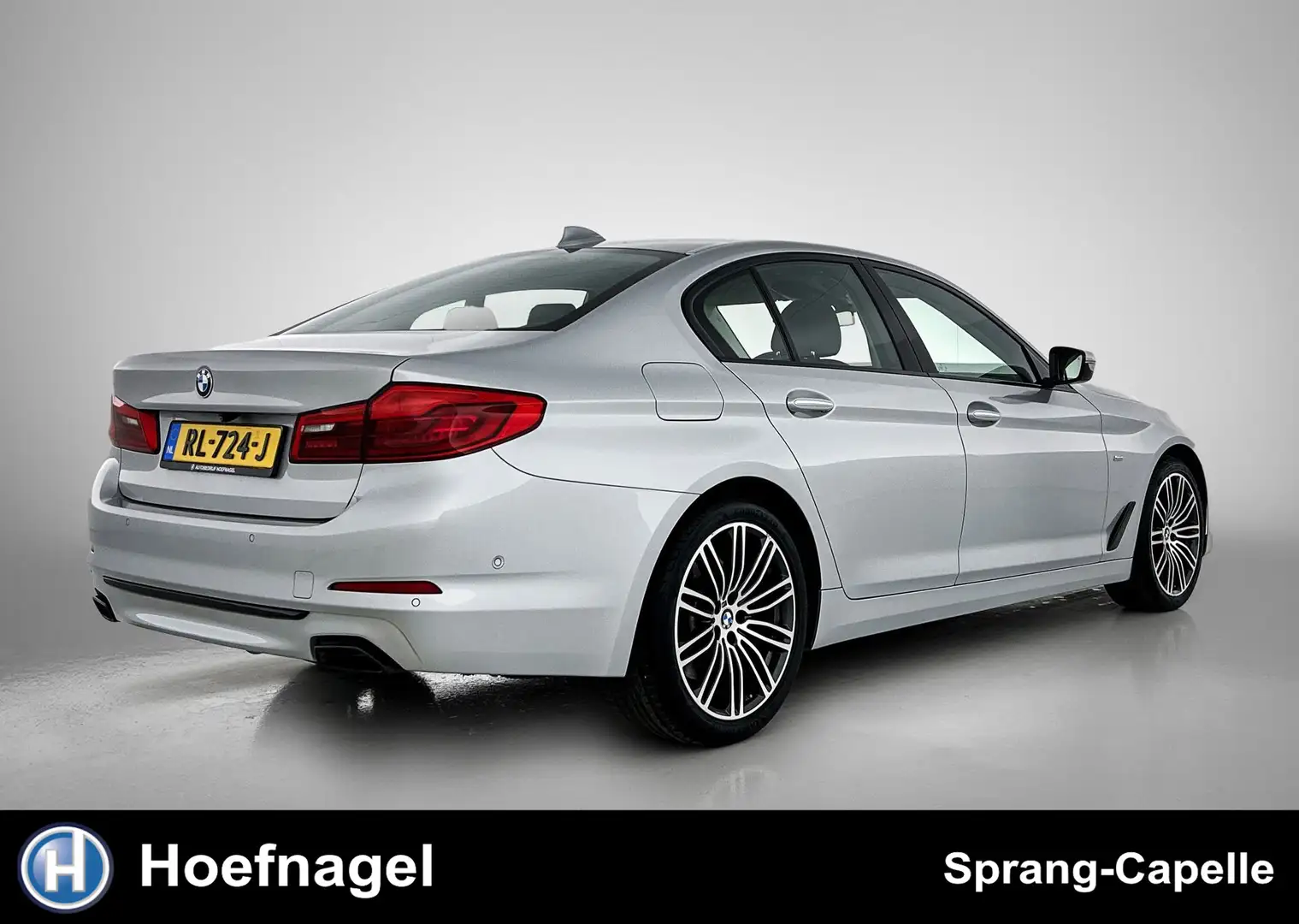 BMW 540 5-serie 540i xDrive High Executive | Adaptive Crui Grijs - 2