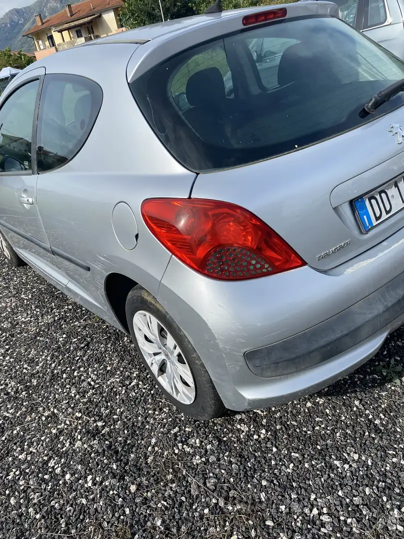 Peugeot 207 Euro 4 - 2