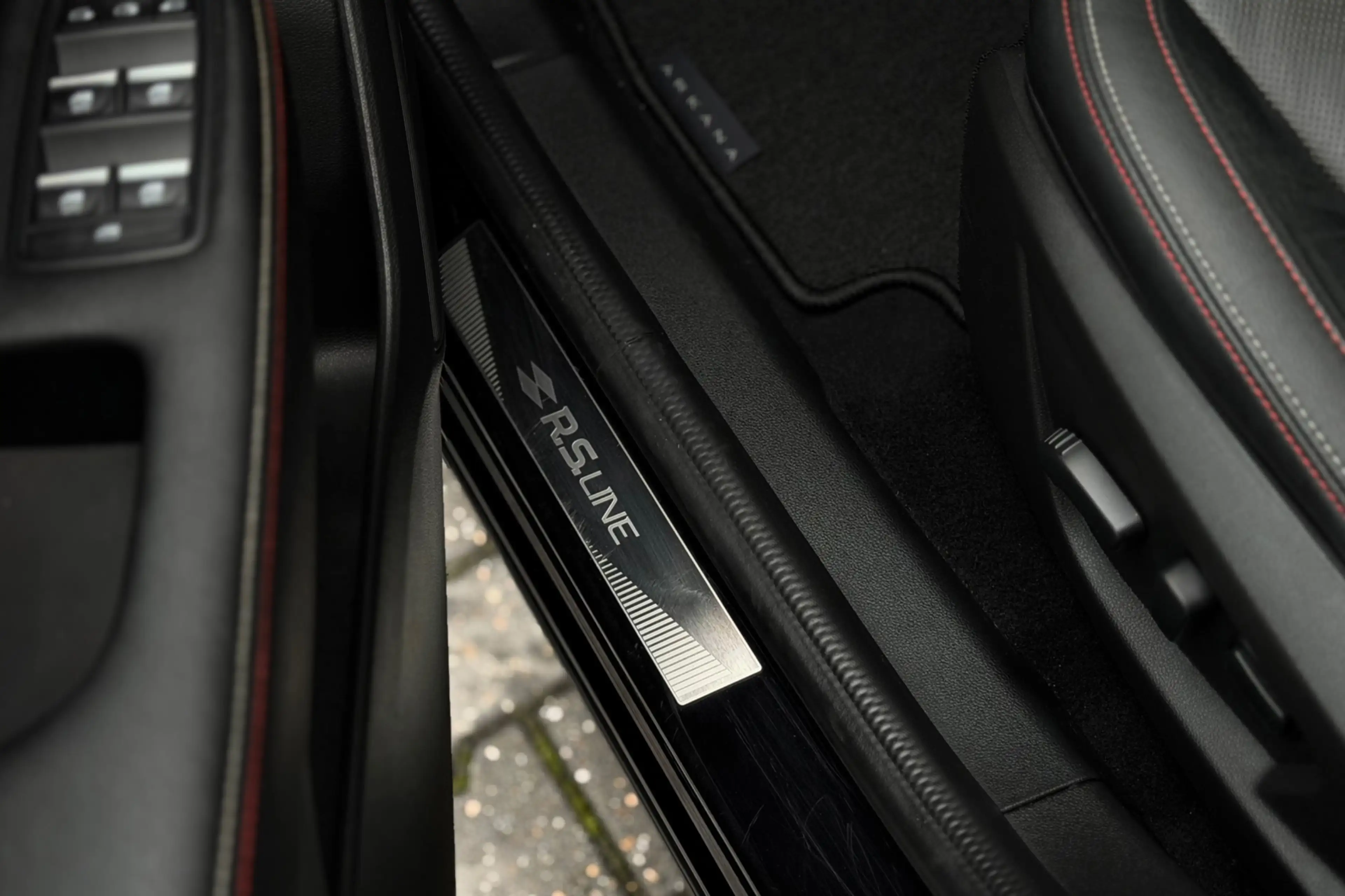 Renault Arkana 1.6 E-Tech Hybrid 145 R.S. Line, Pano, LED, Volled — photo 12