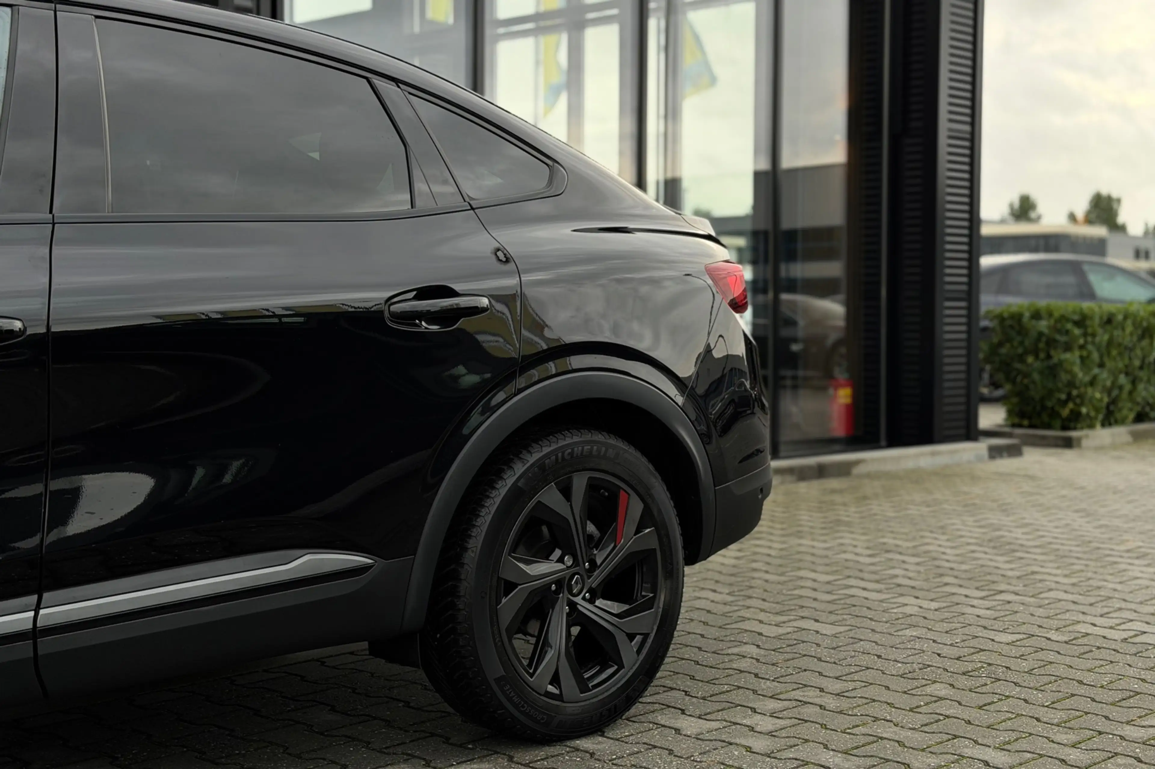 Renault Arkana 1.6 E-Tech Hybrid 145 R.S. Line, Pano, LED, Volled — photo 5