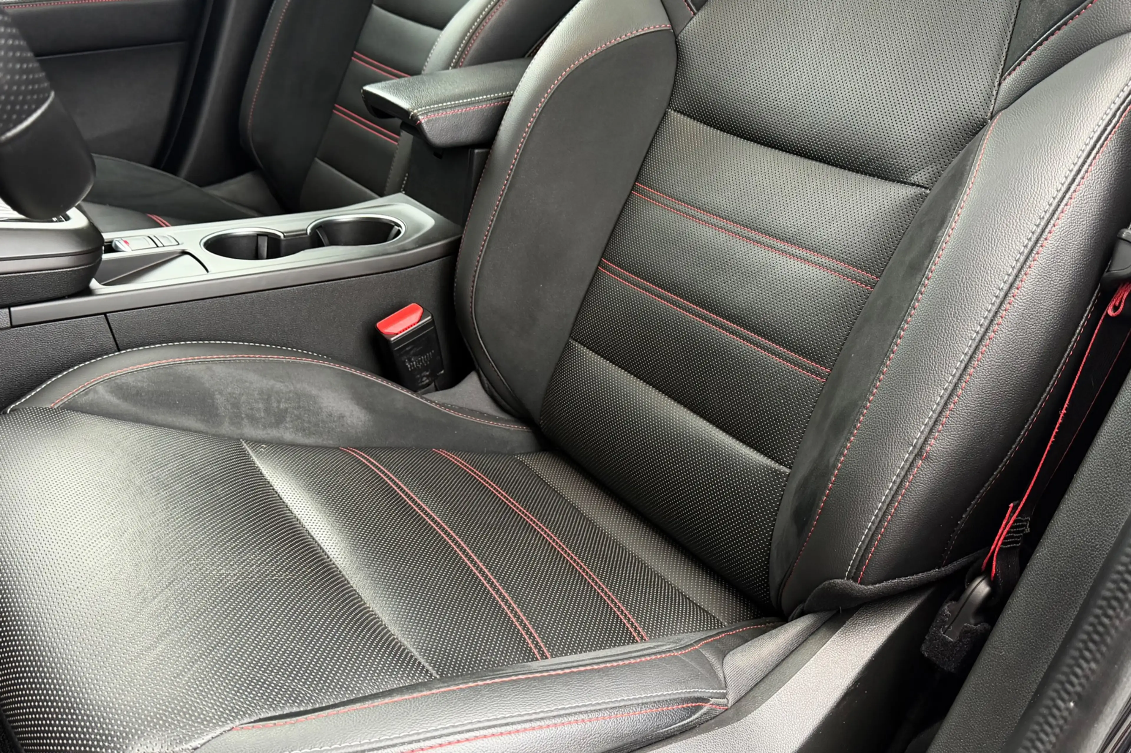 Renault Arkana 1.6 E-Tech Hybrid 145 R.S. Line, Pano, LED, Volled — photo 15
