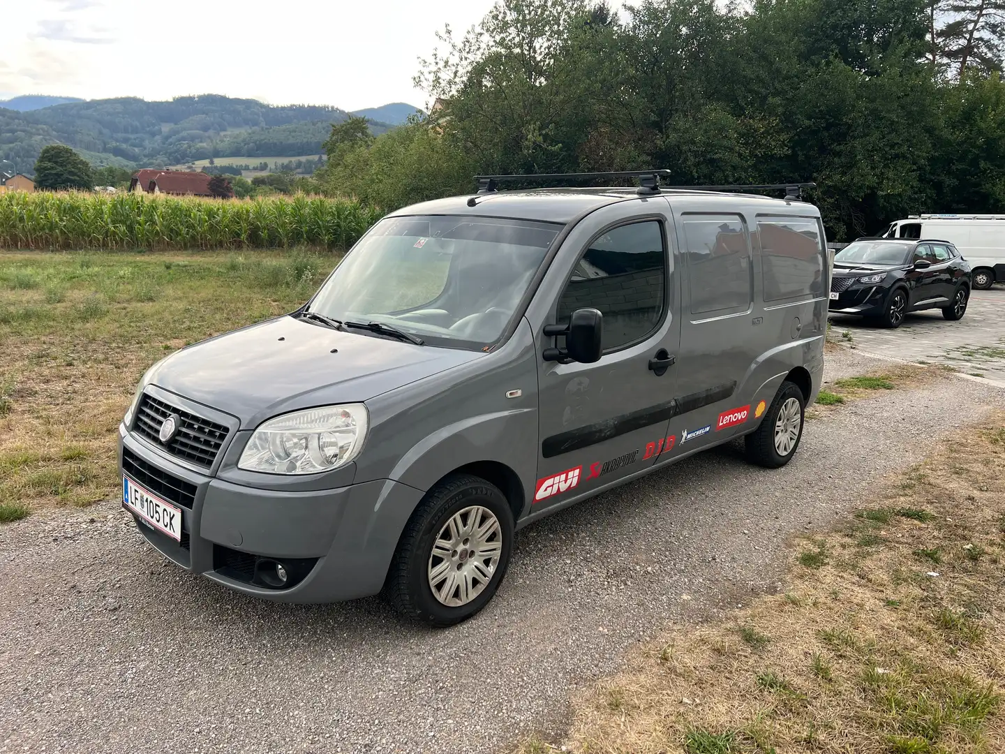 Fiat Doblo Doblo 1,9 Active JTD Active Grau - 1
