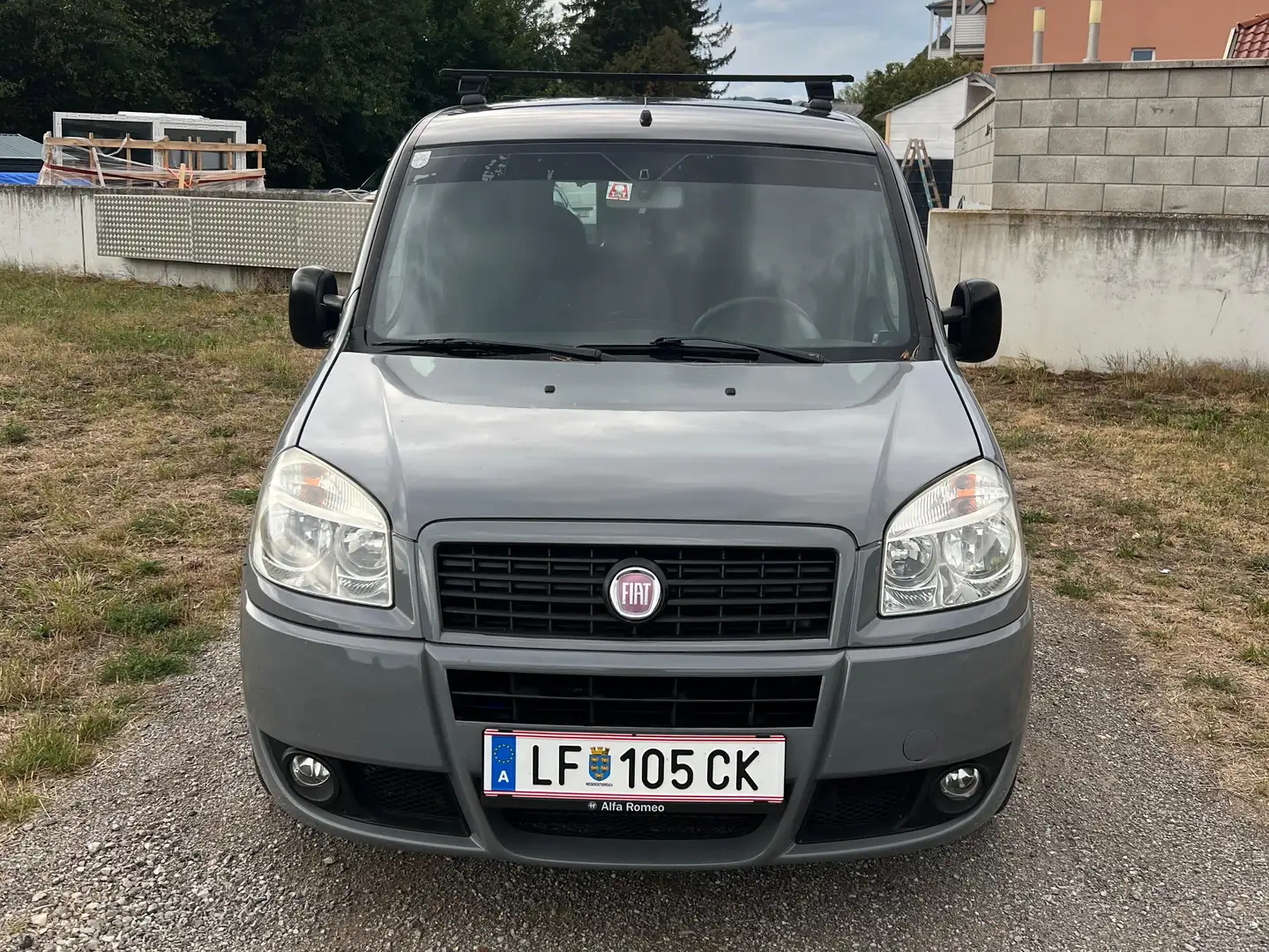 Fiat Doblo Doblo 1,9 Active JTD Active Grau - 2