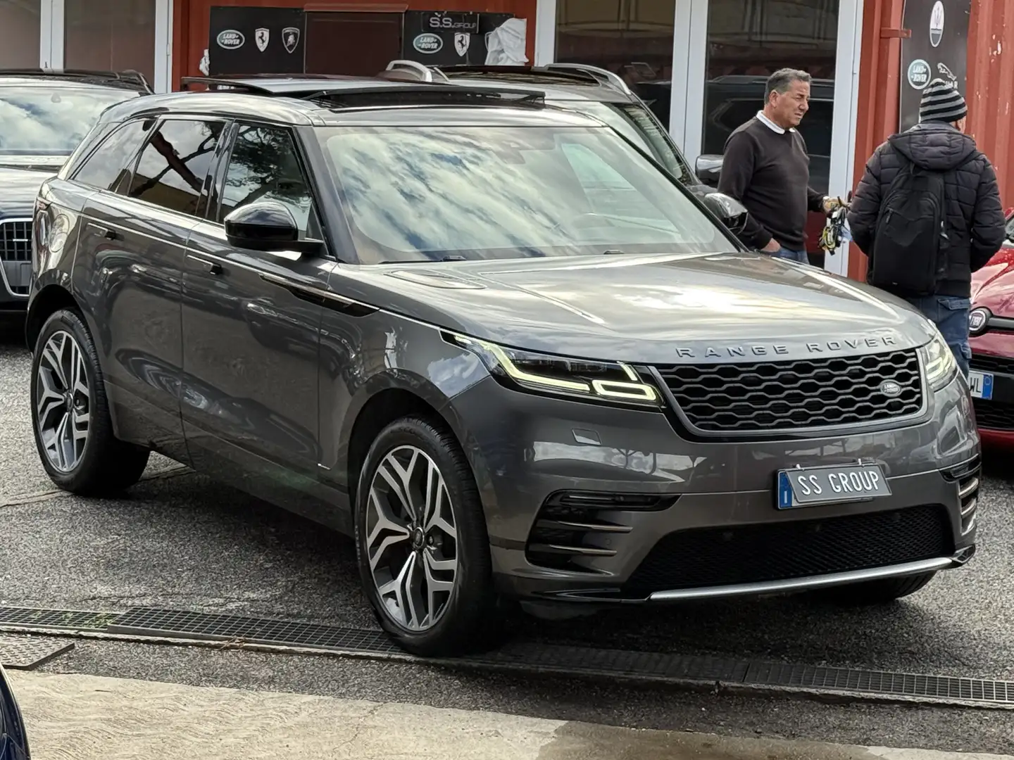Land Rover Range Rover Velar 2.0d i4 R-Dynamic HSE 240cv-tetto-pelle-E6 - 1
