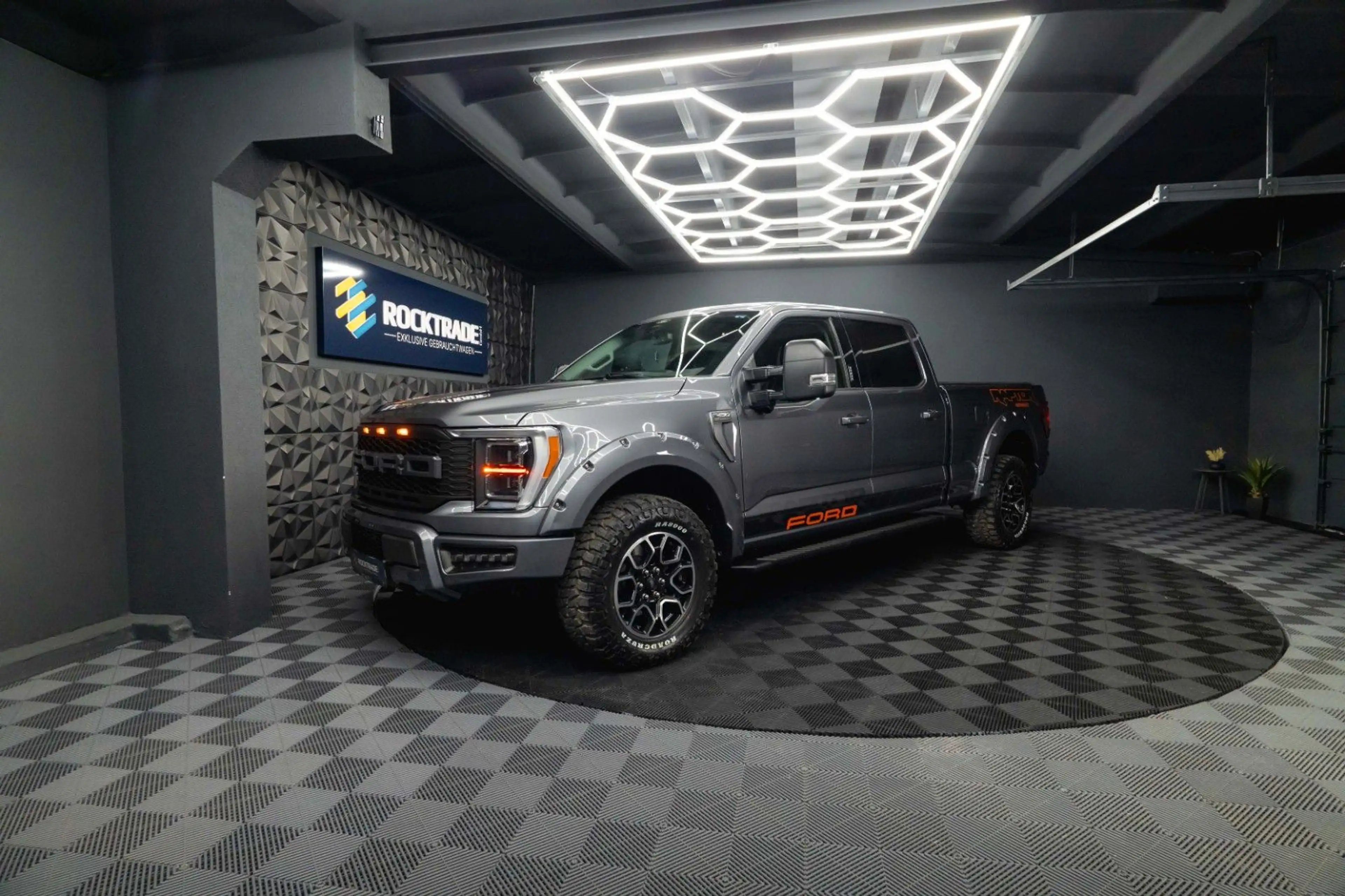 Ford F 150 F150 5.0L V8 4x4 SuperCrew Longbed RAPTOR 19% — photo 9