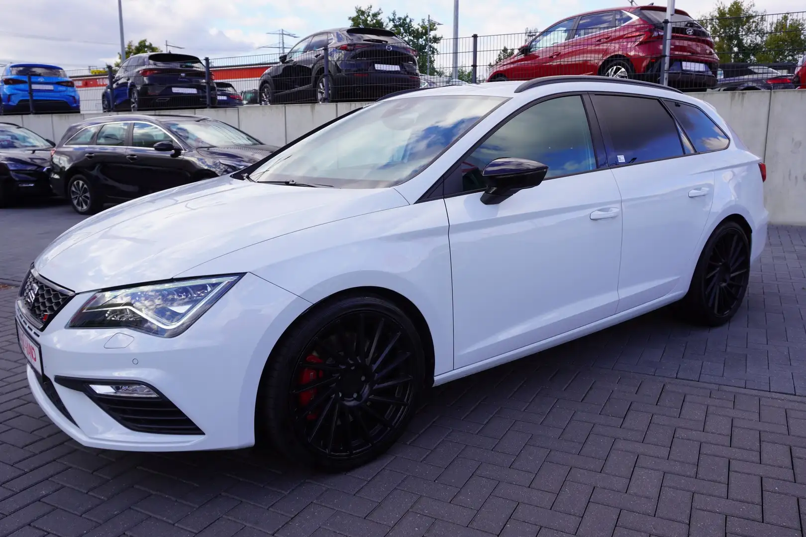 SEAT Leon ST 2.0 Cupra 300 Panorama Keyless-Go Kamera Weiß - 2