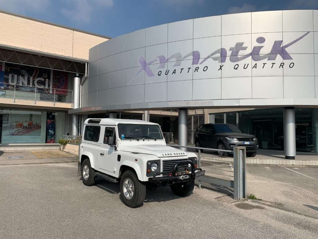 Land Rover Defender