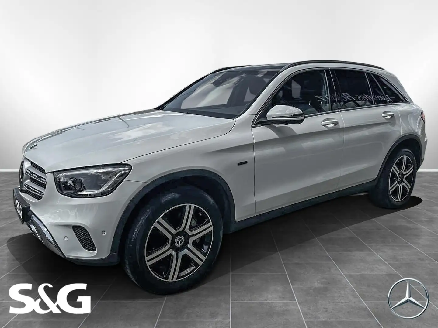 Mercedes-Benz GLC 300 e 4M AMG 360°+Pano+AHK+19+Keyless-GO Білий - 1