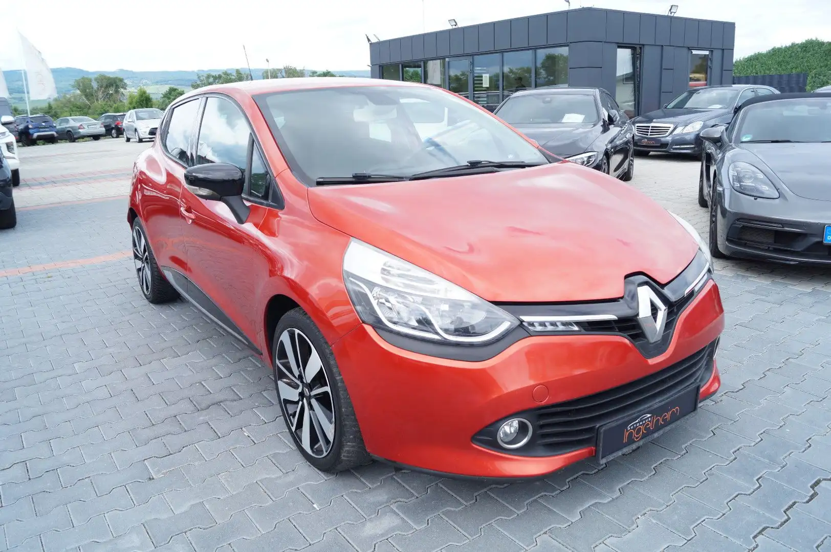Renault Clio IV Luxe Klimaauto Navi Tempomat PDC SHZ Alu Rot - 1